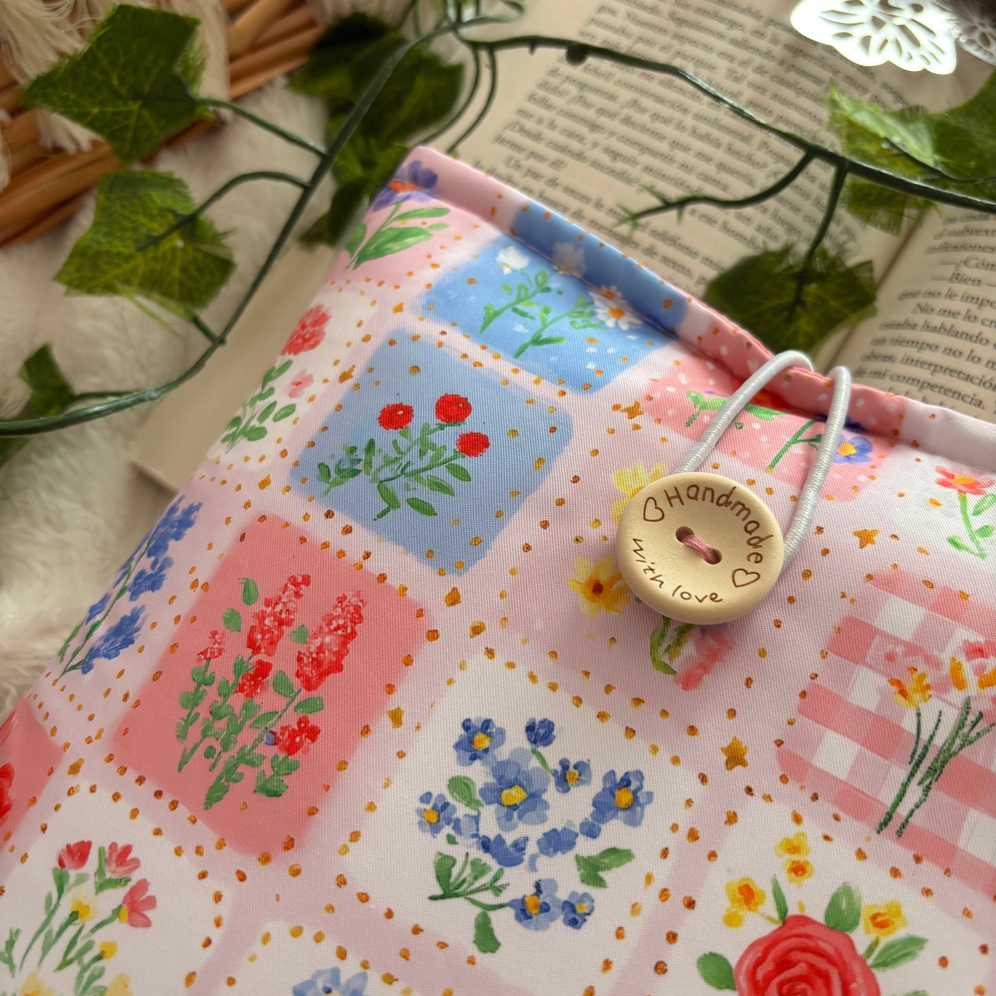 Funda literaria esencia primaveral