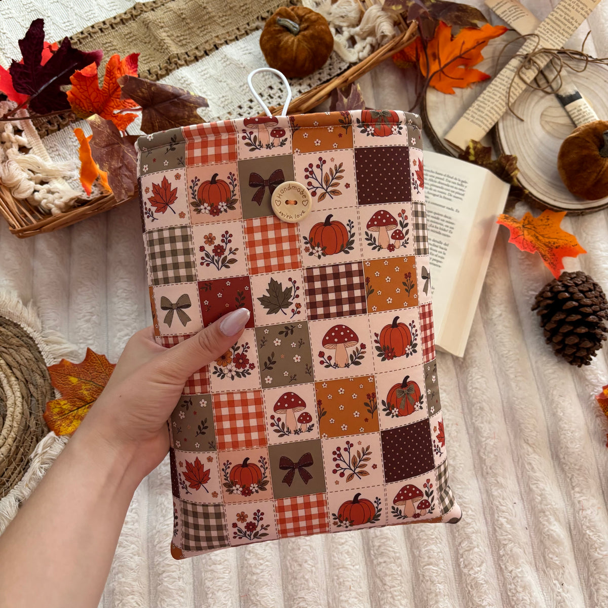 Funda literaria collage otoñal