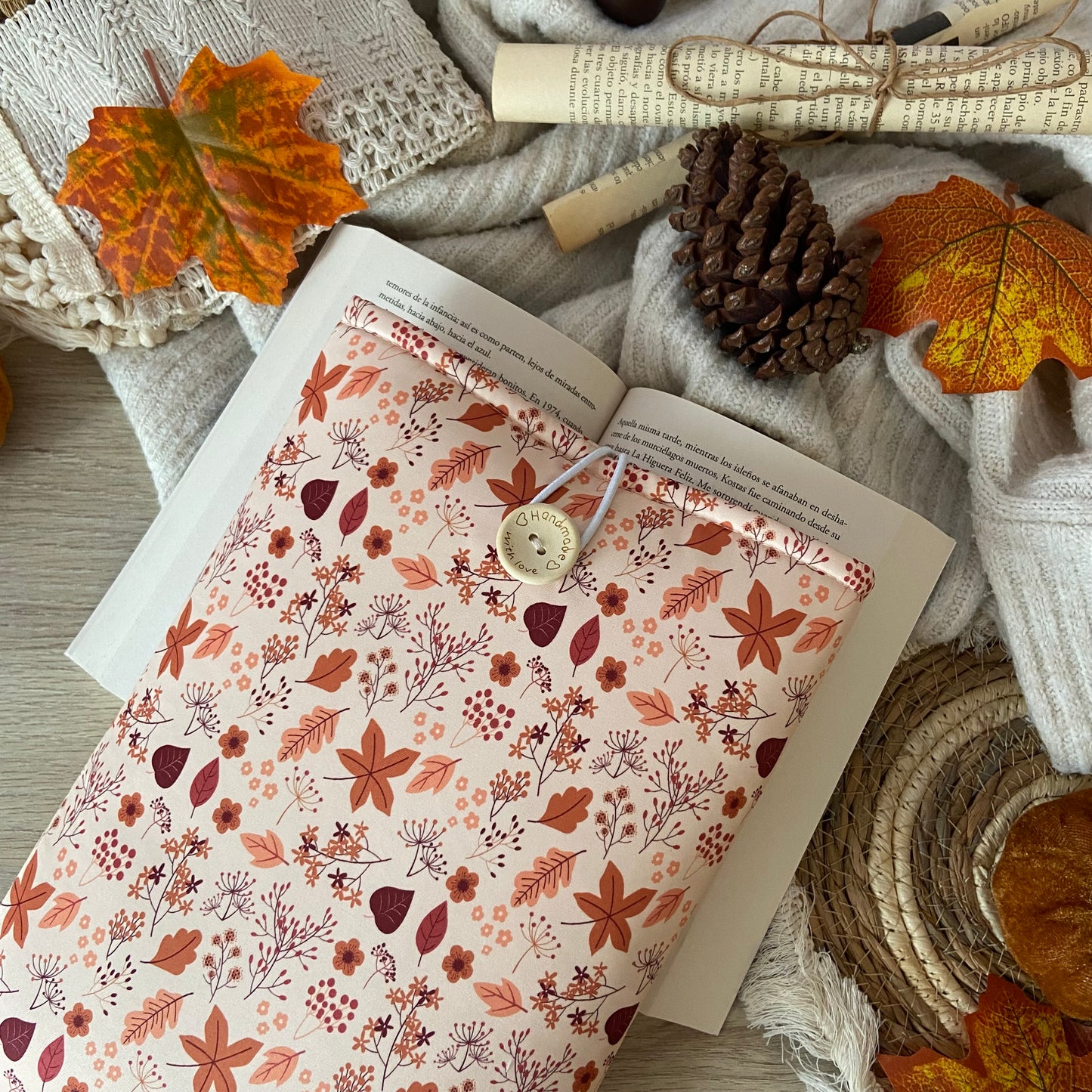 Funda literaria hojas otoñales