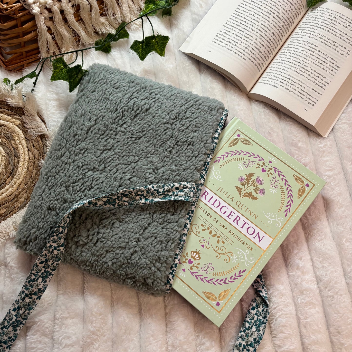 Funda literaria borreguito Cosmo