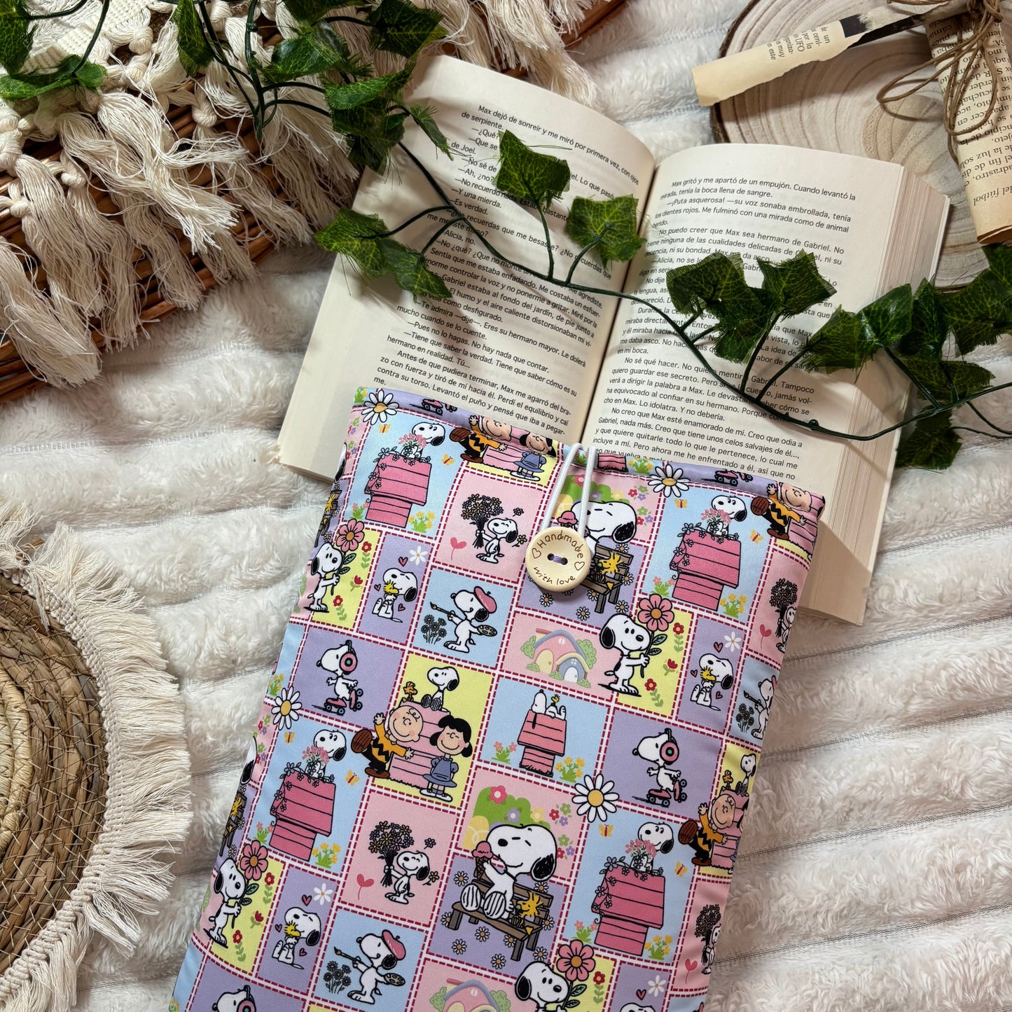 Funda literaria Snoopy en la vida