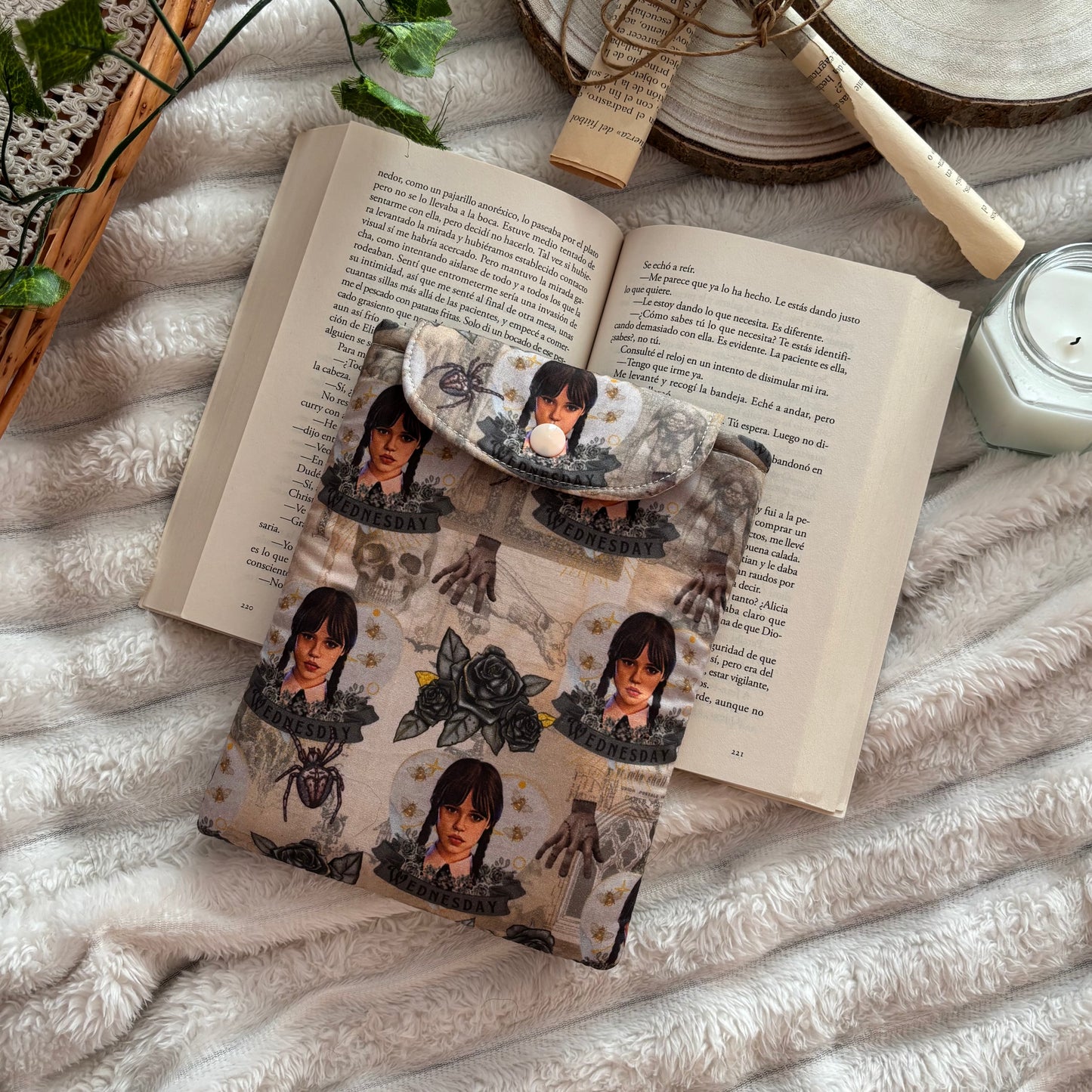 Funda para ebook Miércoles