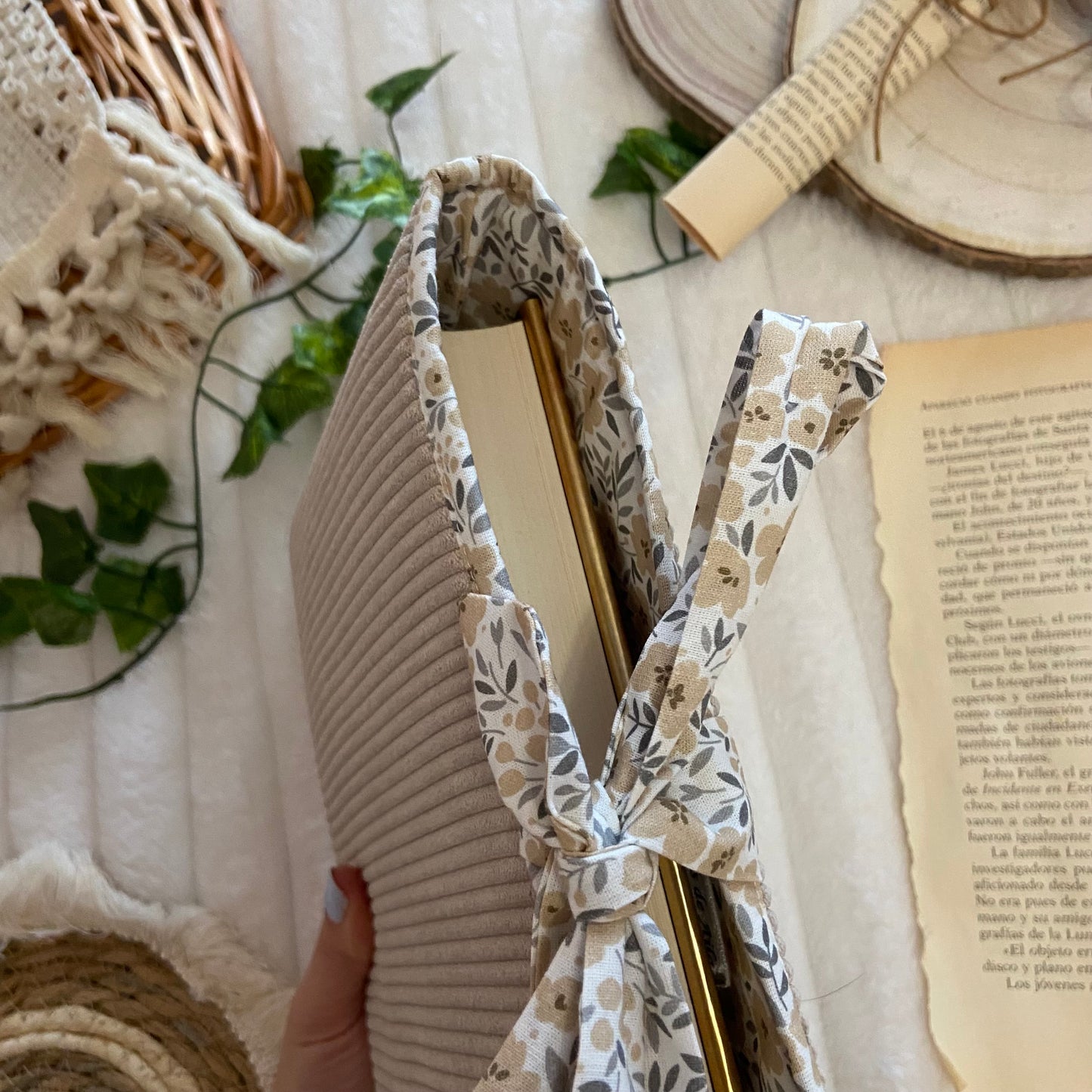 Funda literaria Versalles de pana