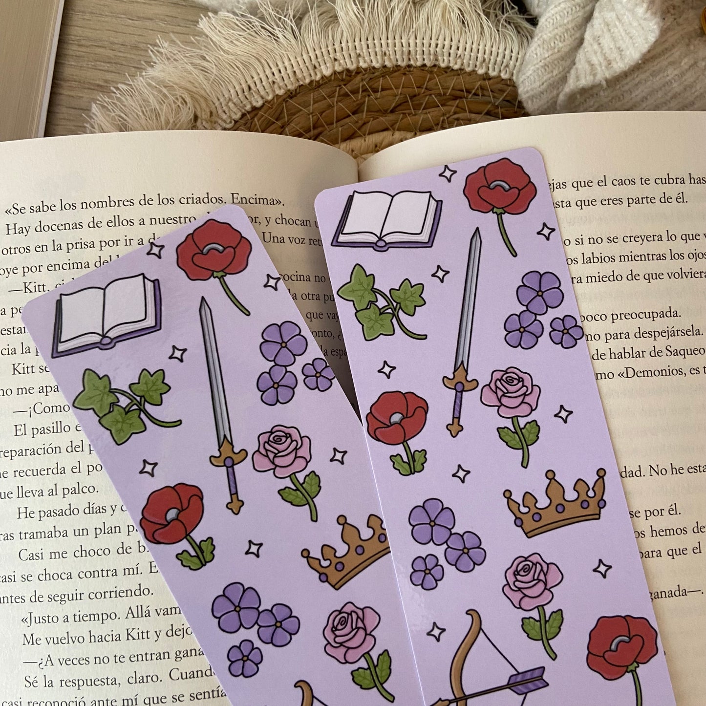 Pack funda powerless + marcapáginas + taza