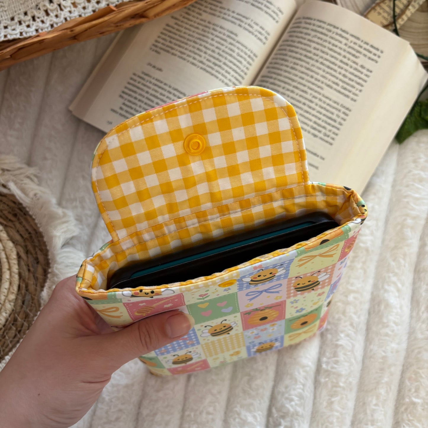 Funda kindle/kobo libra colour abejitas