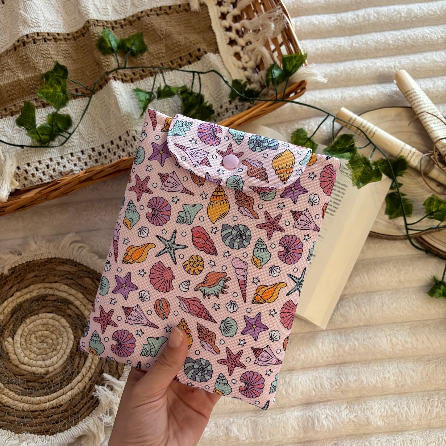 Funda kindle/kobo libra colour conchitas impermeable