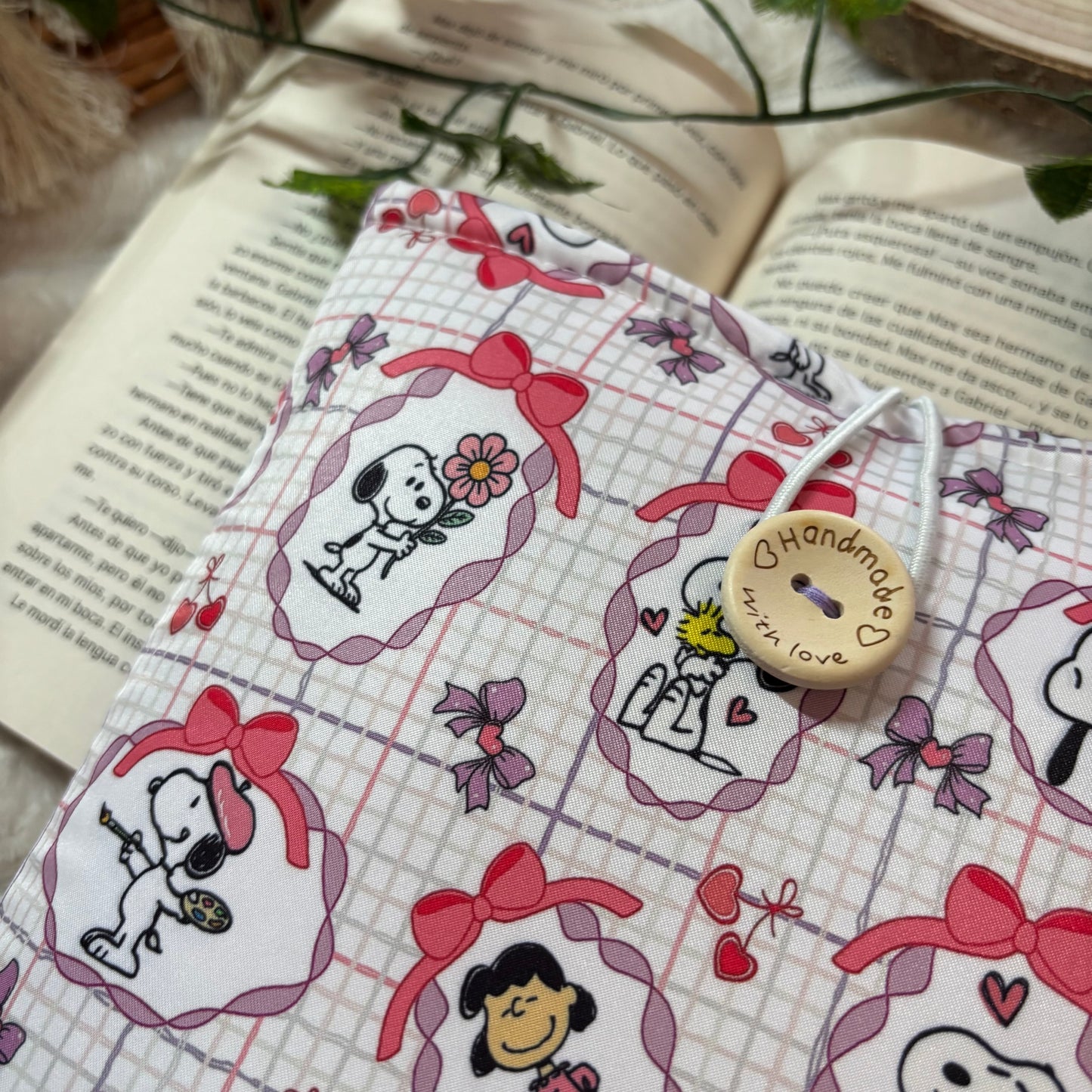 Funda literaria cute Snoopy