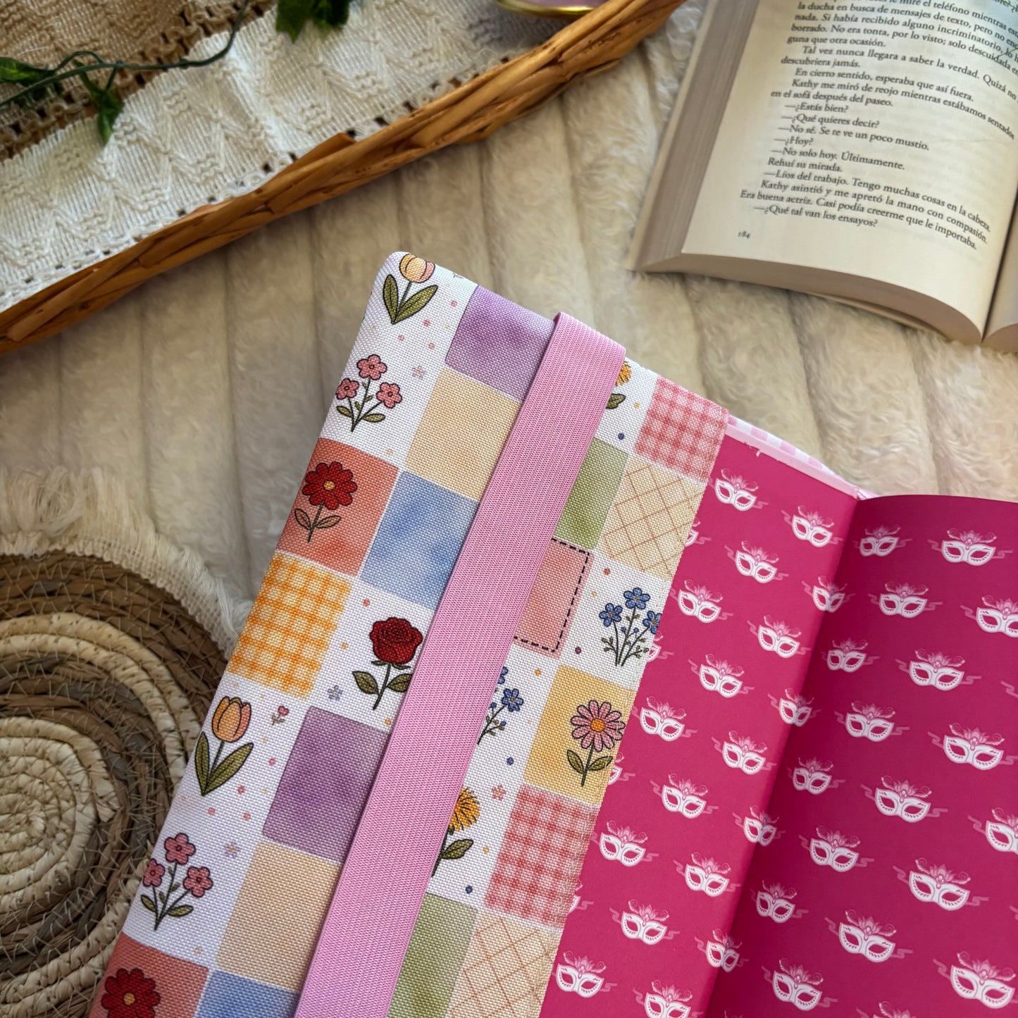 Funda ajustable Bella y Bestia Bloom impermeable