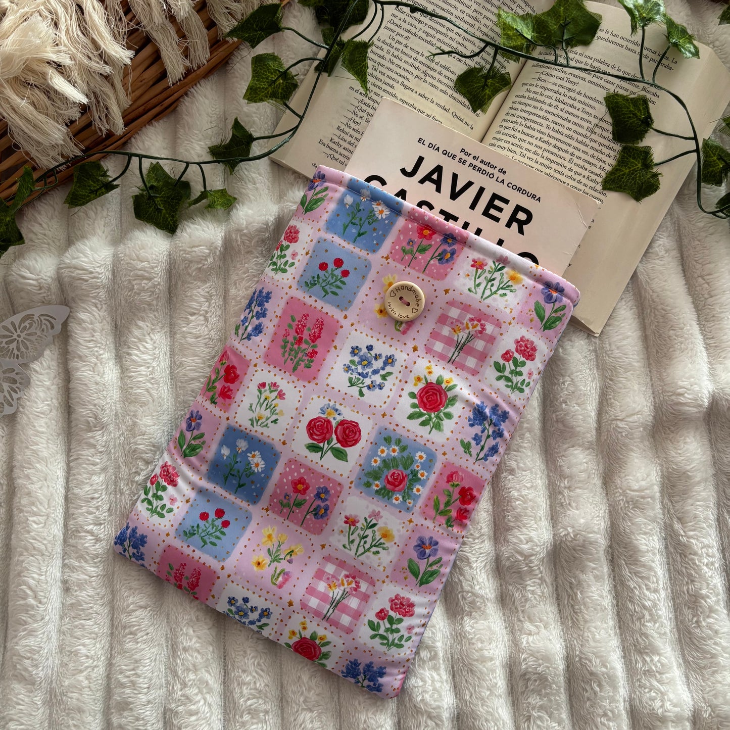 Funda literaria esencia primaveral