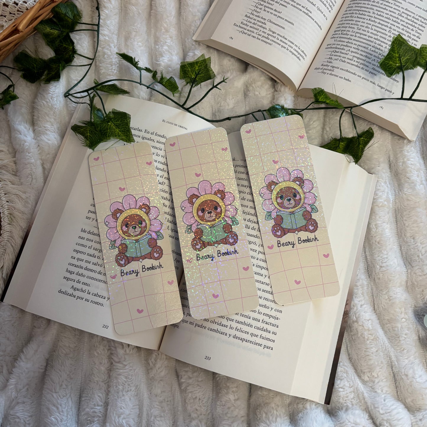 Marcapáginas Beary bookish primavera holográfico
