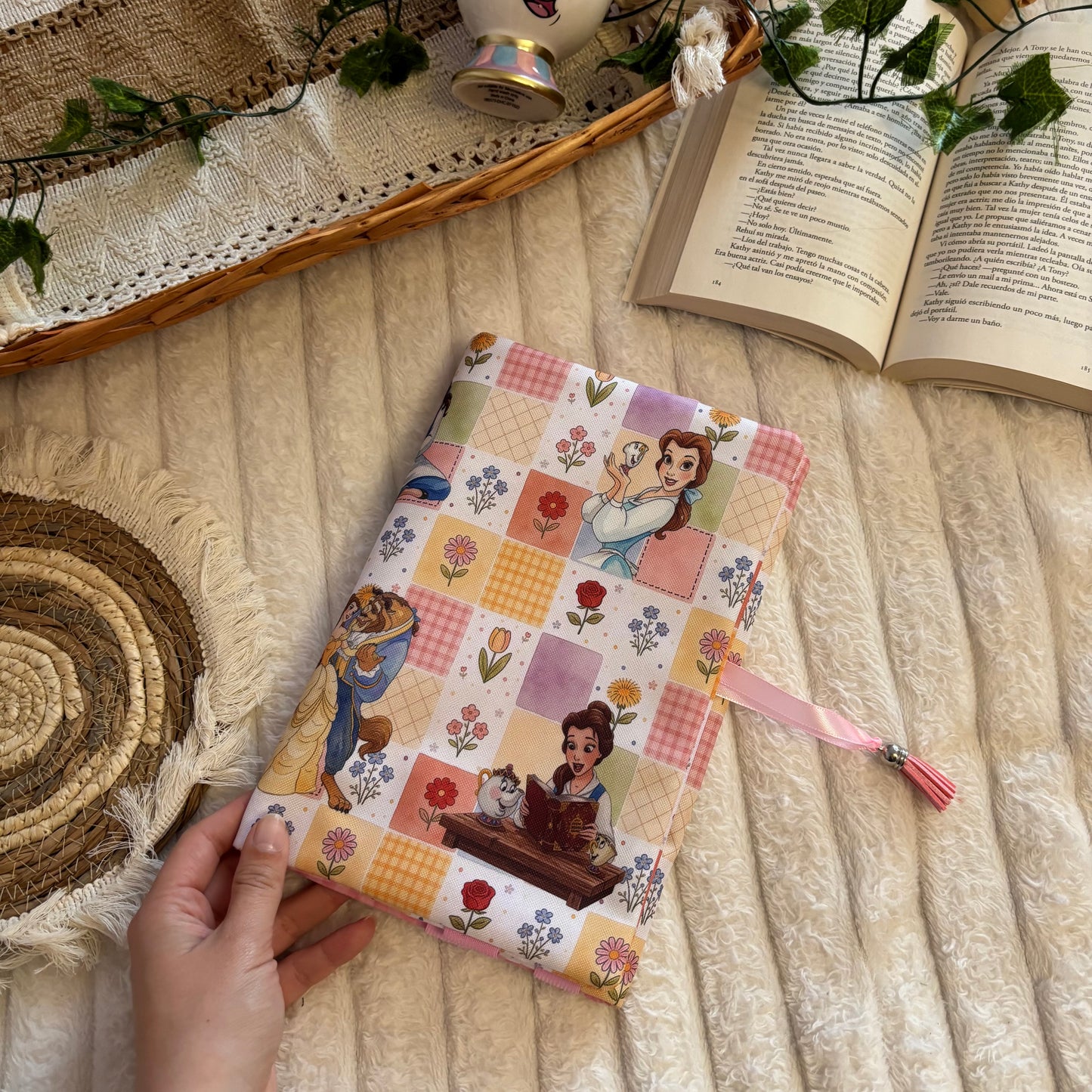 Funda ajustable Bella y Bestia Bloom impermeable