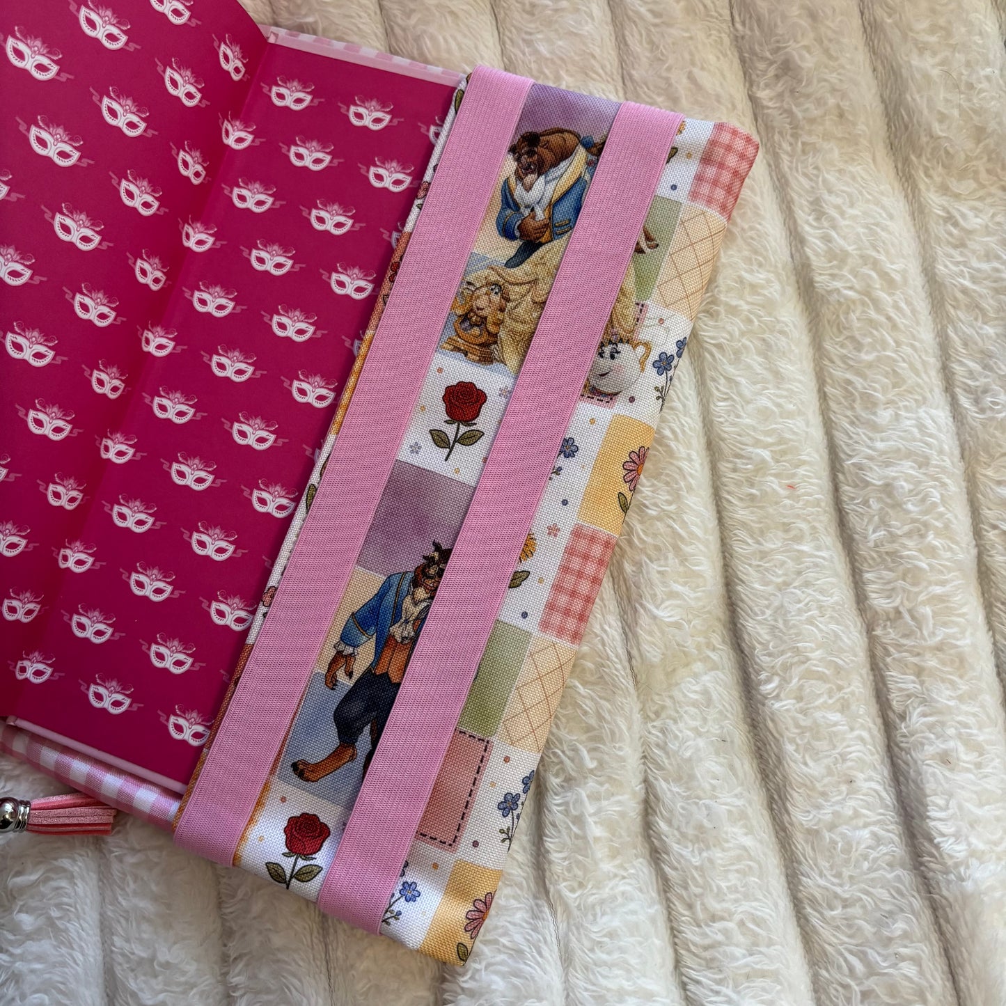 Funda ajustable Bella y Bestia Bloom impermeable