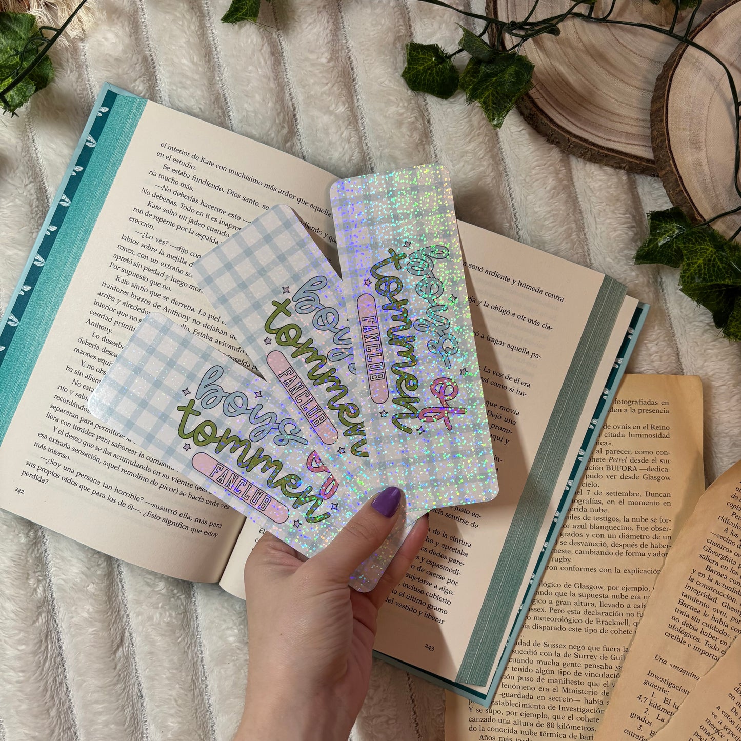 Marcapáginas Boys of Tommen bookclub holográfico