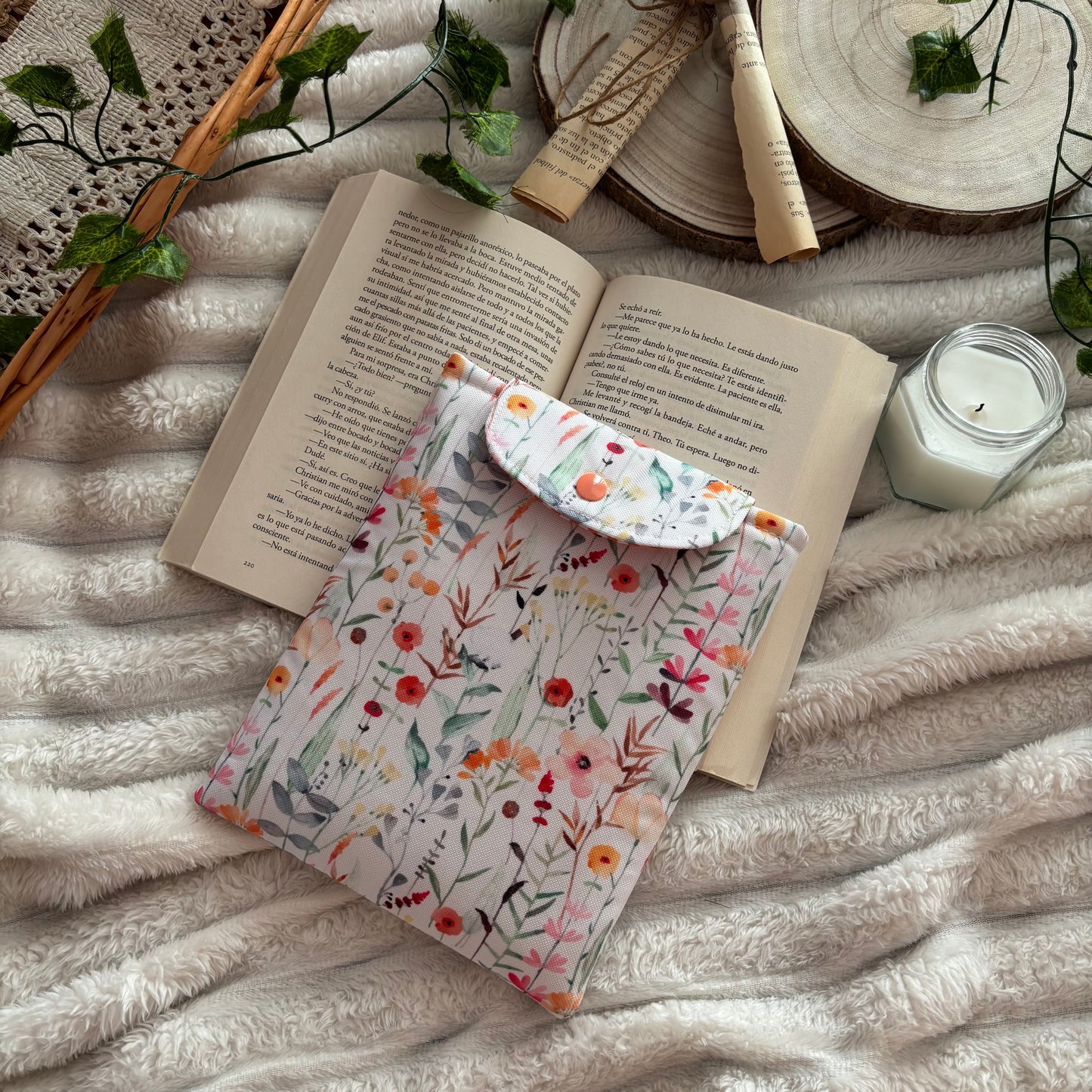 Funda para ebook Ramas de flores impermeable