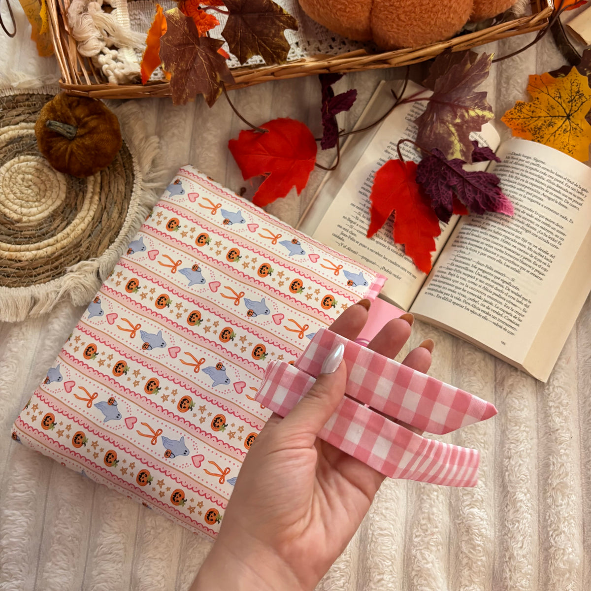 Funda literaria Spooky season