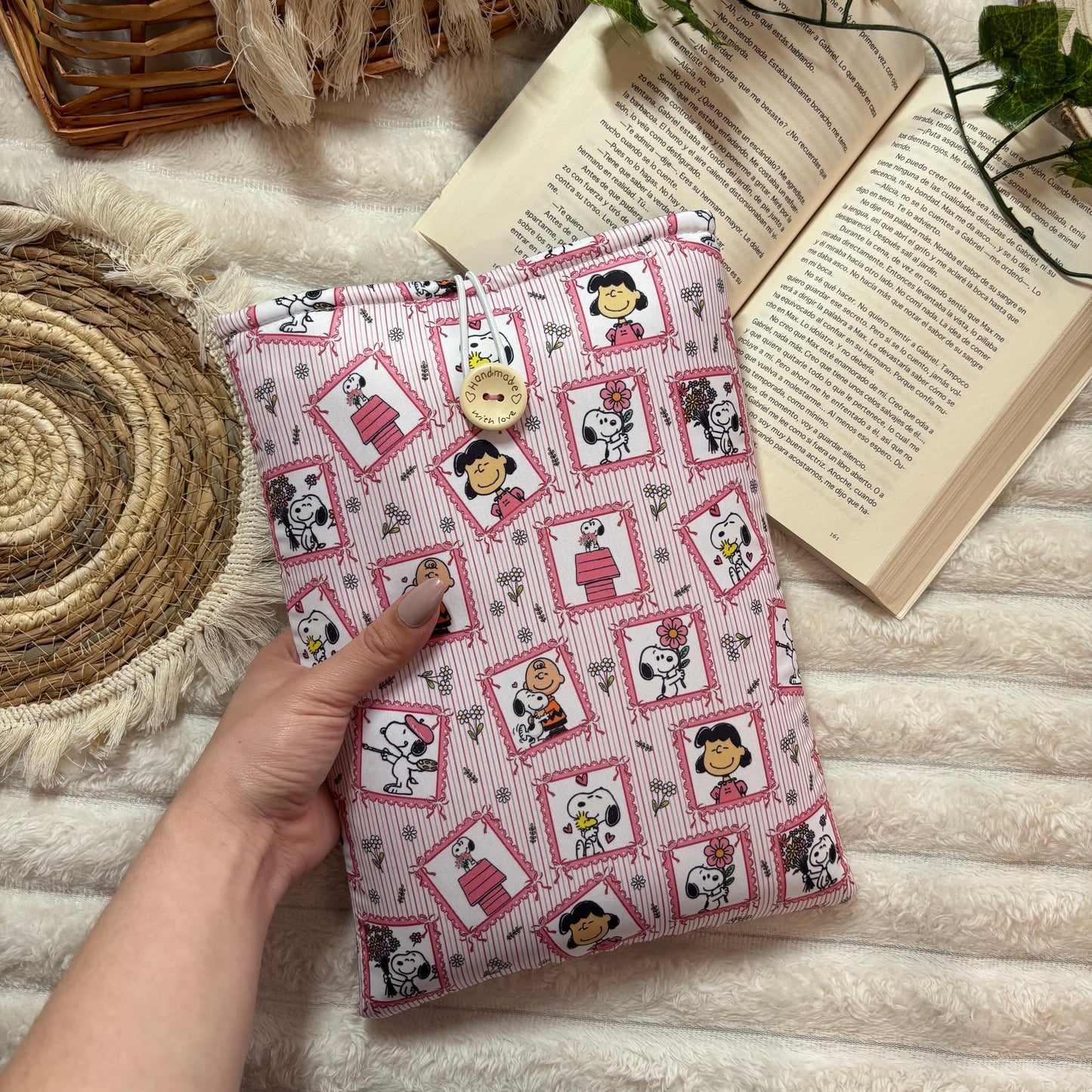 Funda literaria cuadros de Snoopy