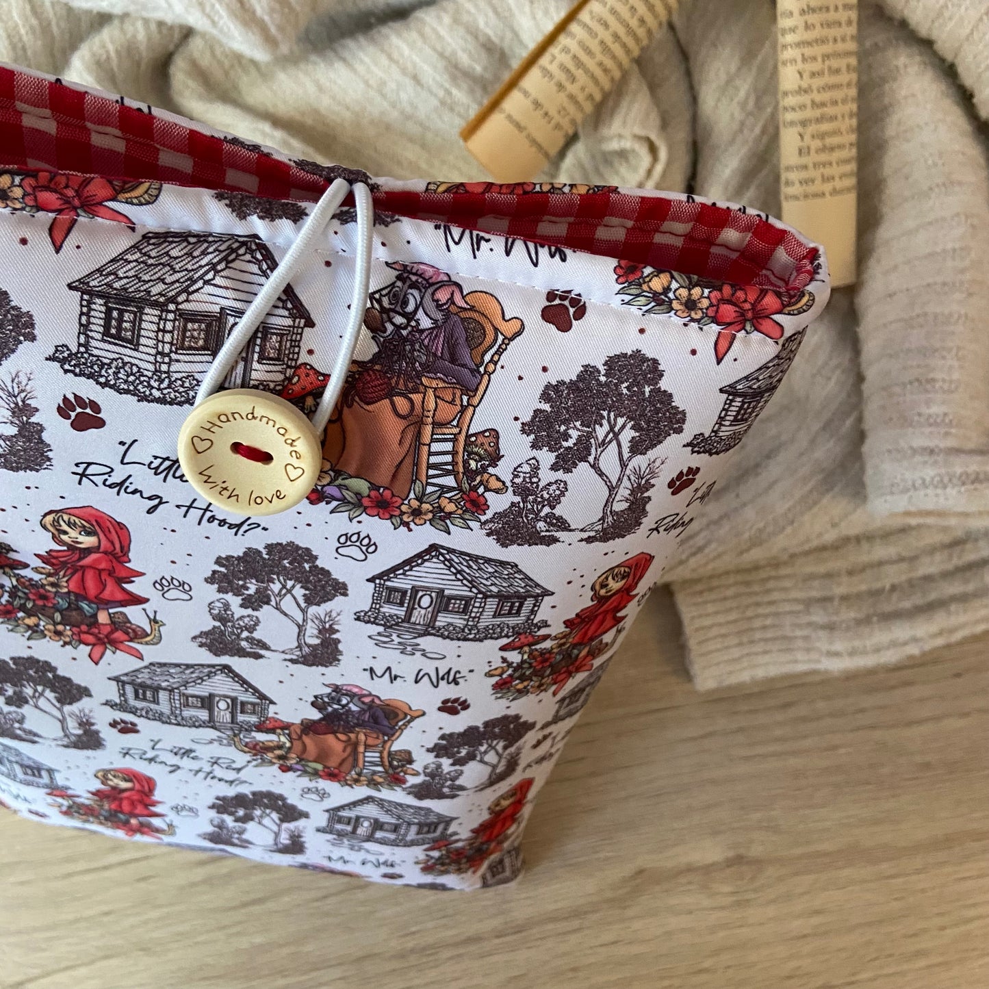 Funda literaria Caperucita roja
