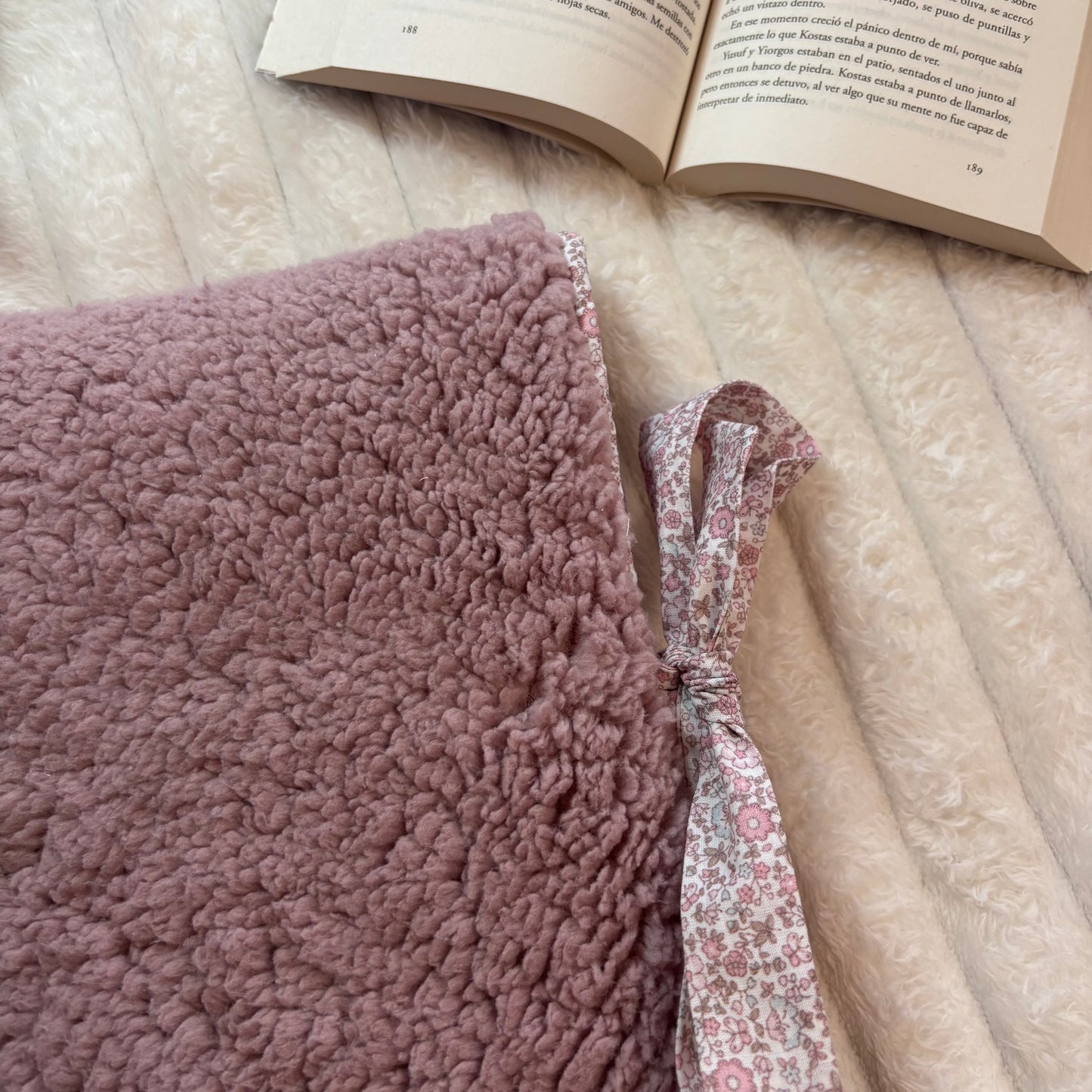 Funda literaria borreguito Wanda