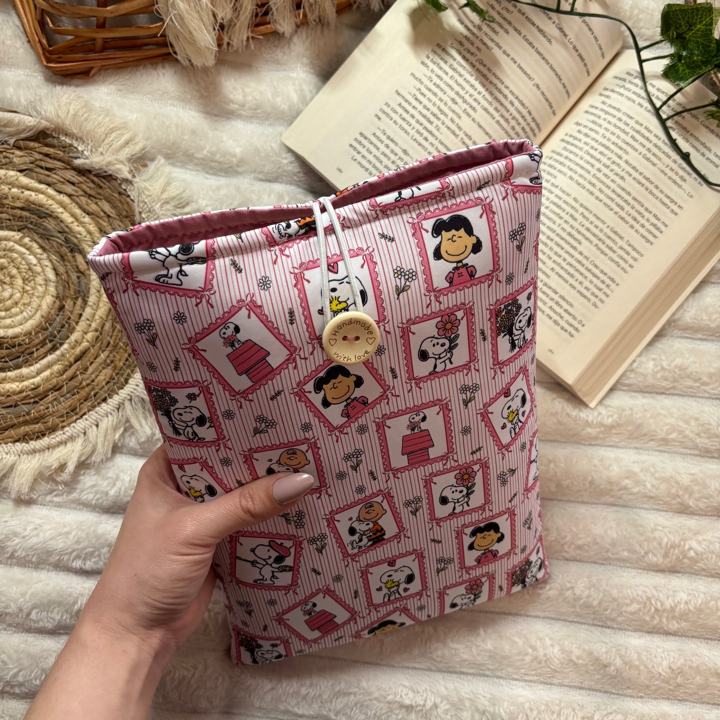 Funda literaria cuadros de Snoopy