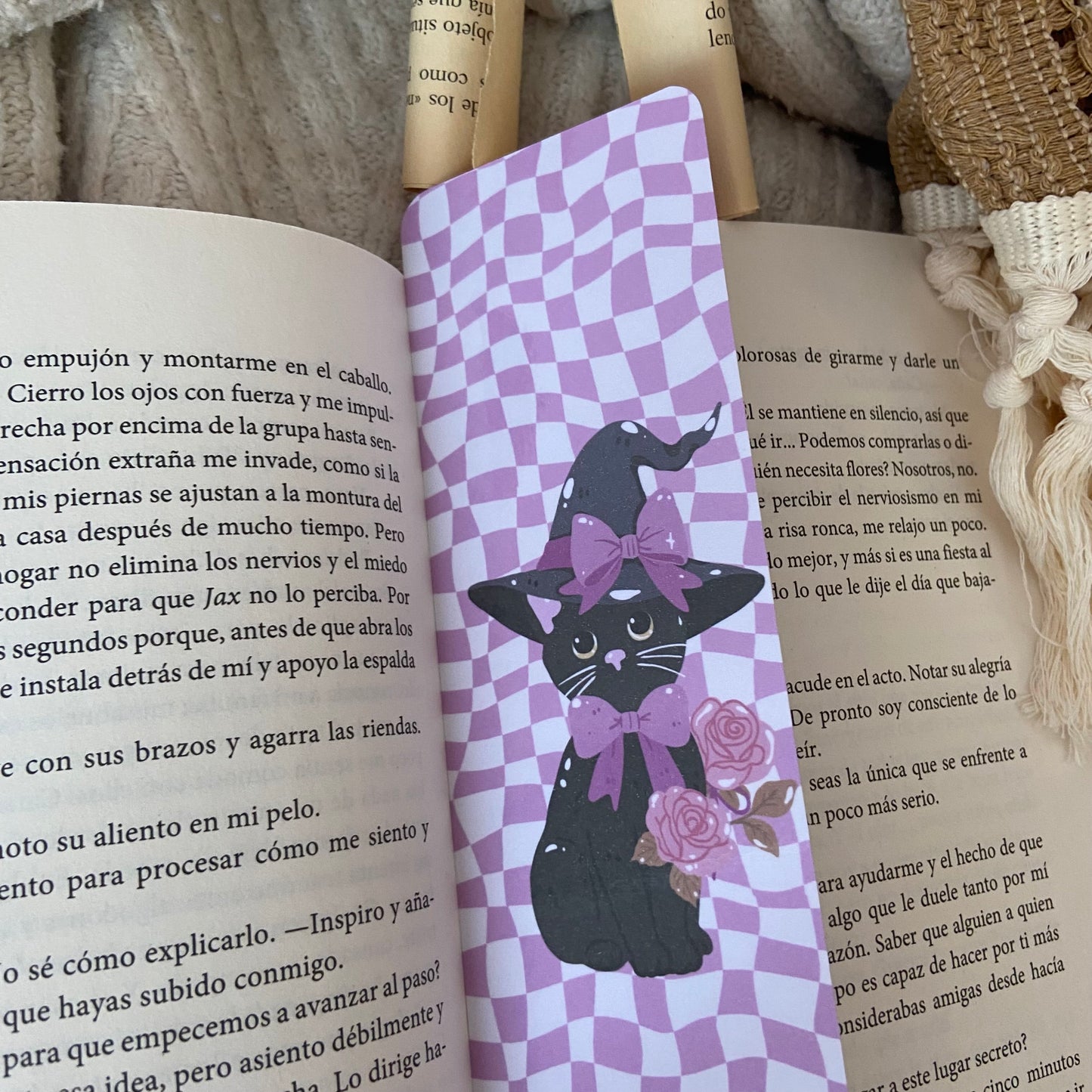 Marcapáginas gatito místico