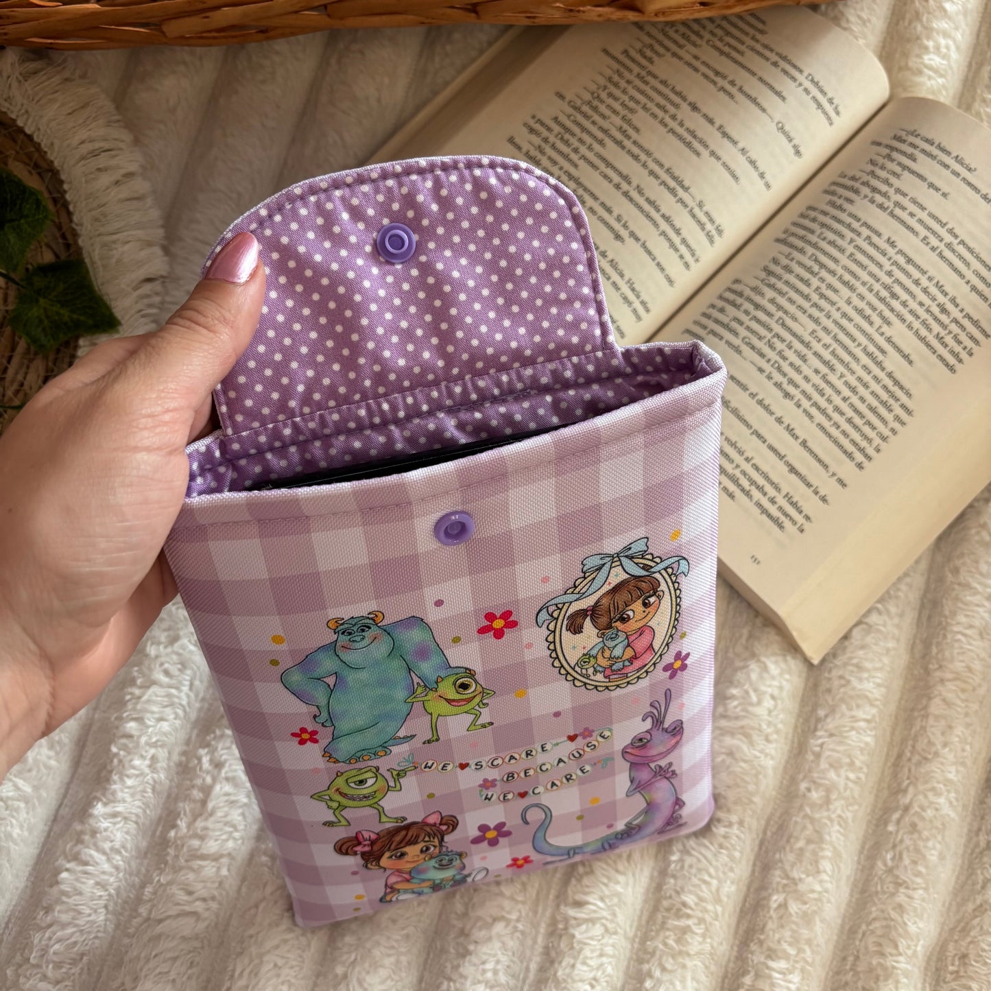Funda kindle/kobo Monstruos S.A impermeable