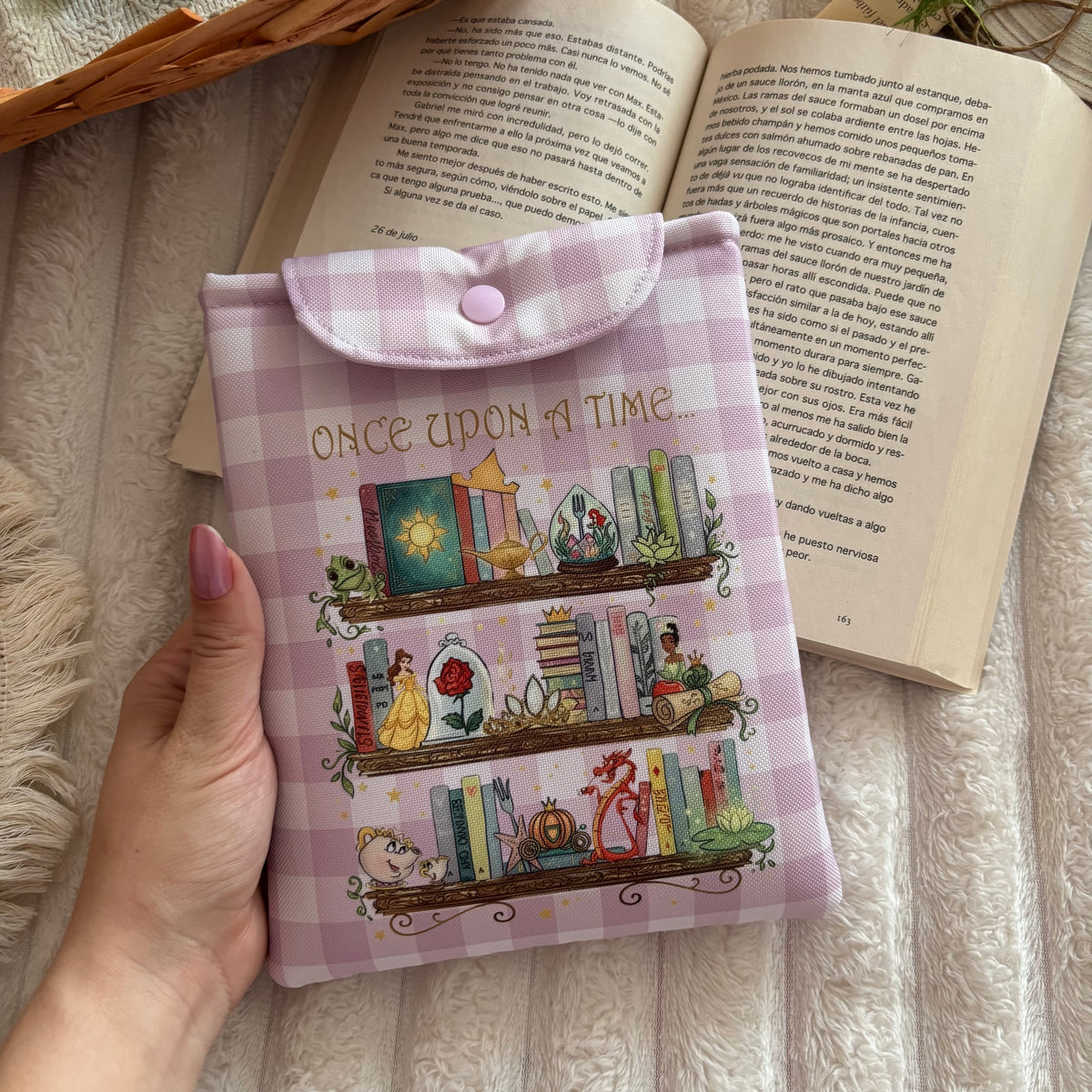 Funda kindle/kobo estantería princesas Disney impermeable