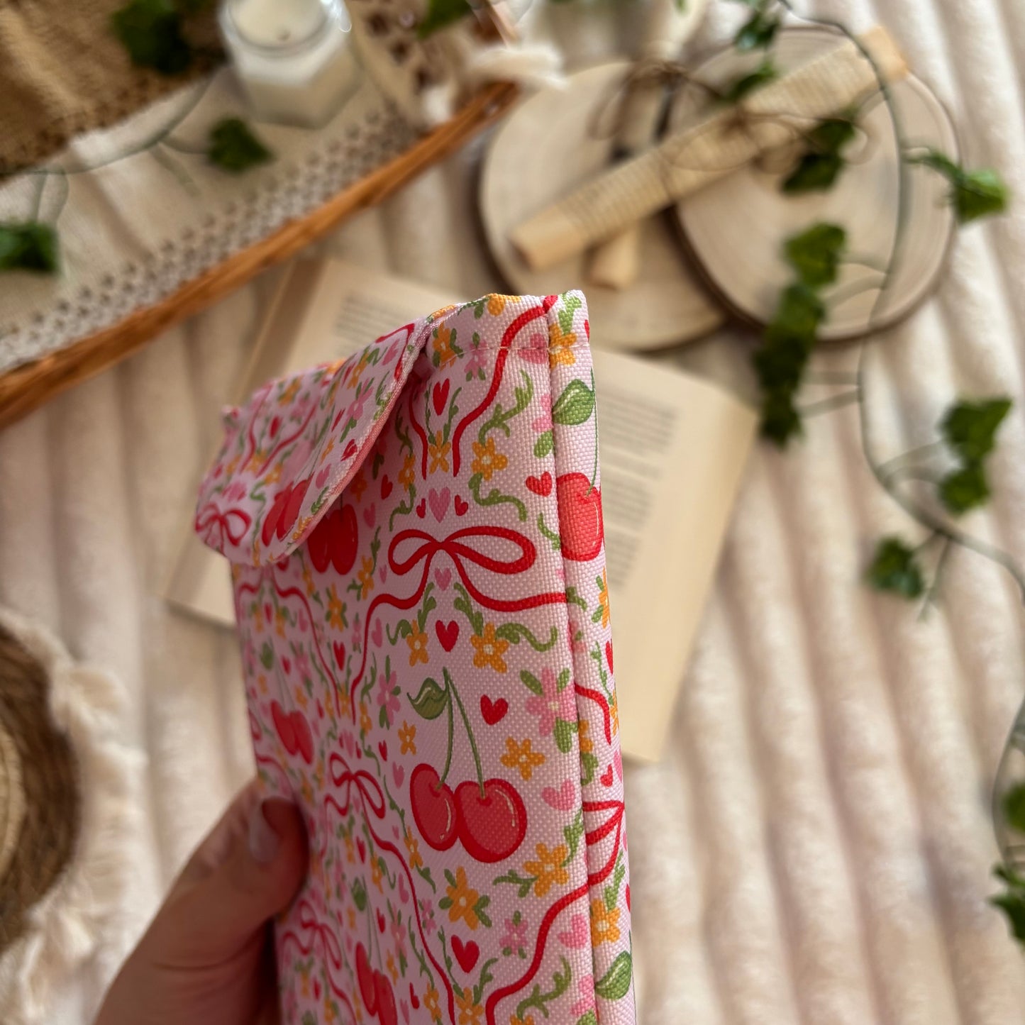 Funda kindle/kobo libra colour jardín de cerezas impermeable