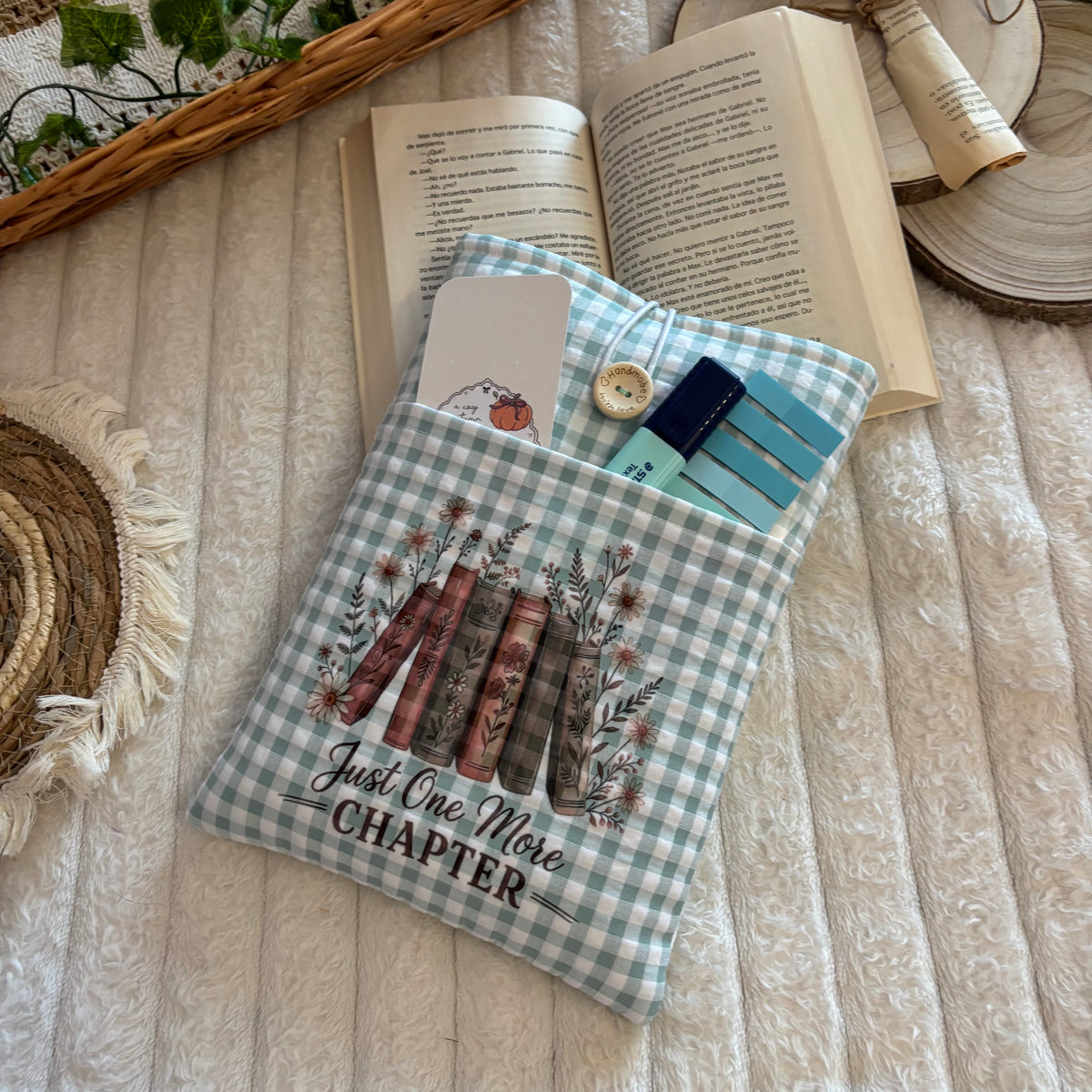 Funda literaria Just one more chapter vichy con bolsillo