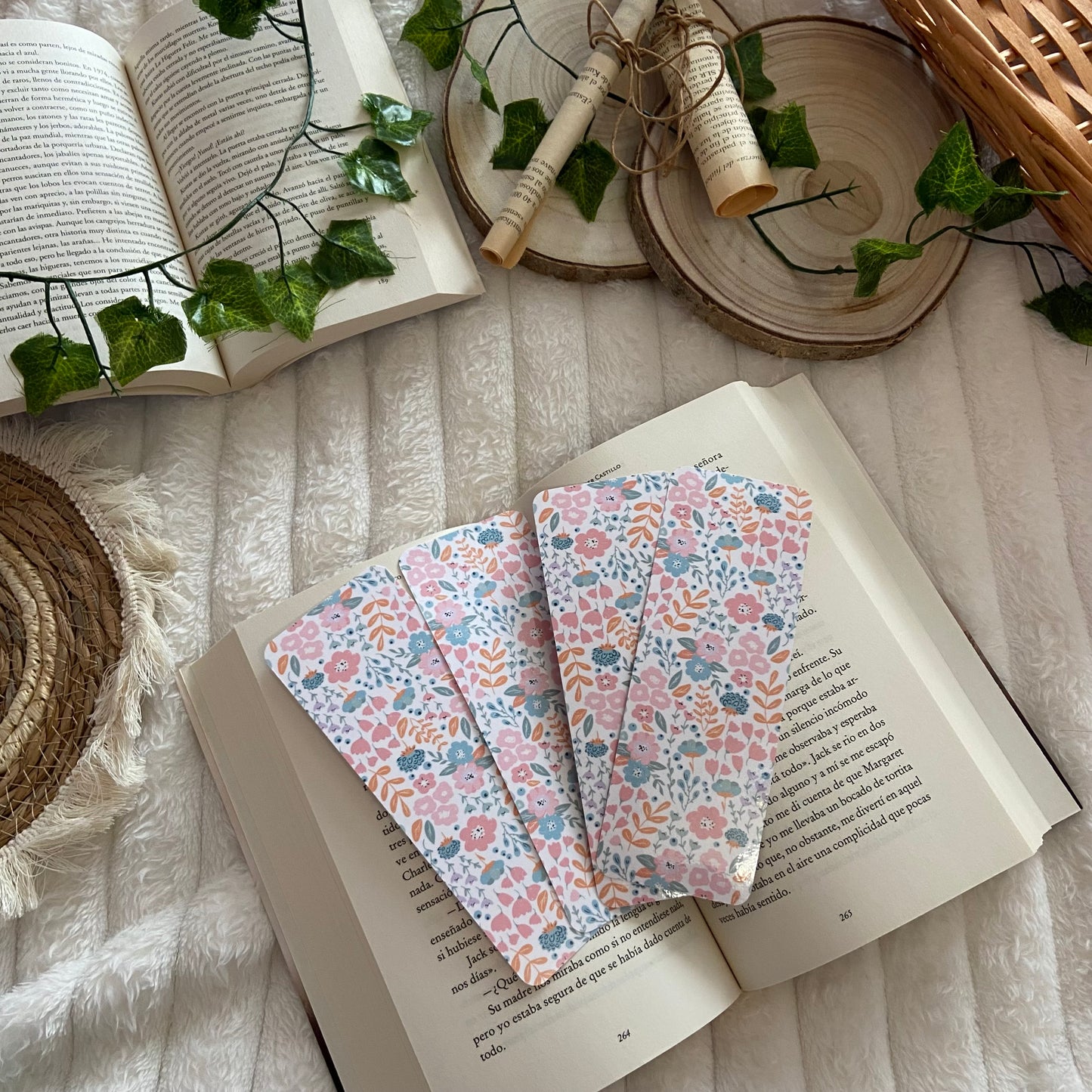 Marcapáginas florado