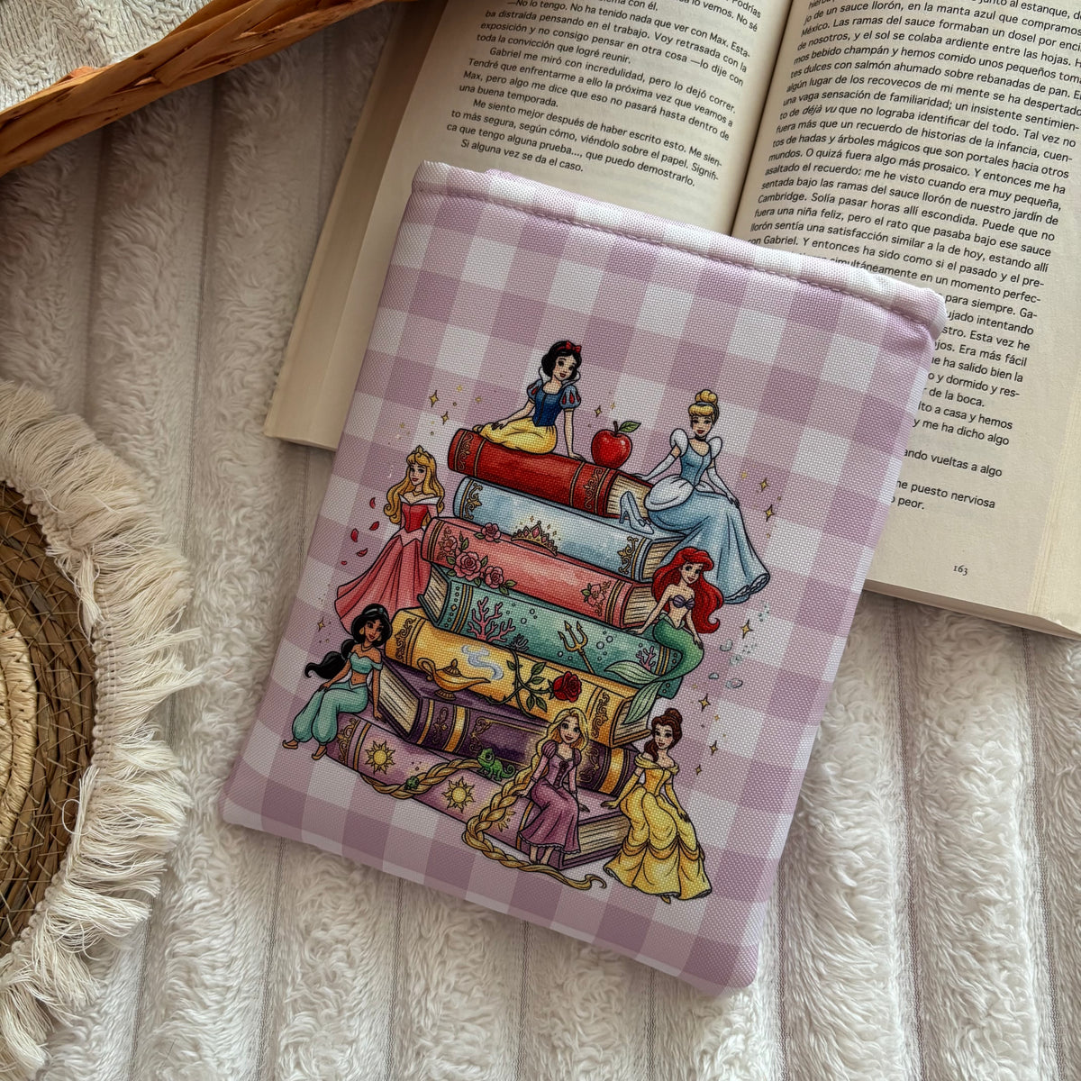 Funda kindle/kobo estantería princesas Disney impermeable