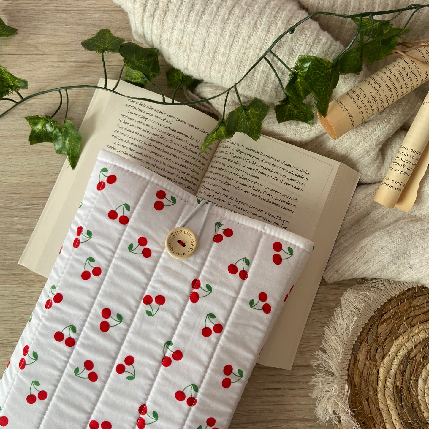 Funda literaria cerezitas