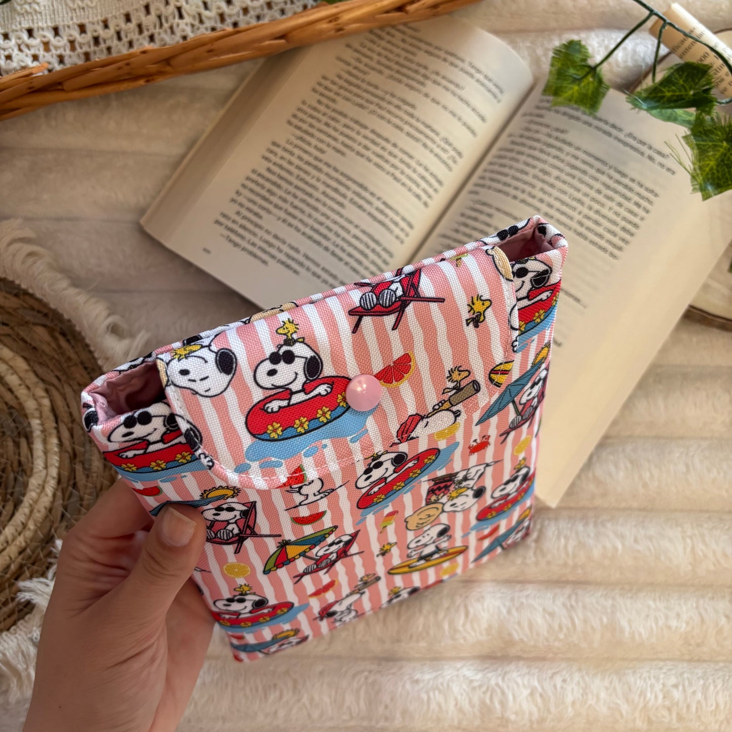 Funda kindle/kobo libra colour Snoopy veraniego impermeable