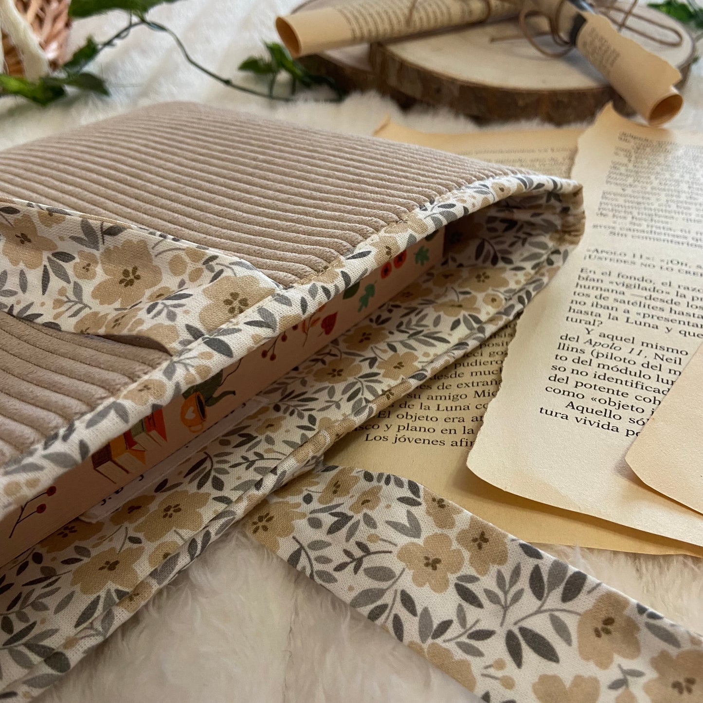 Funda literaria Versalles de pana