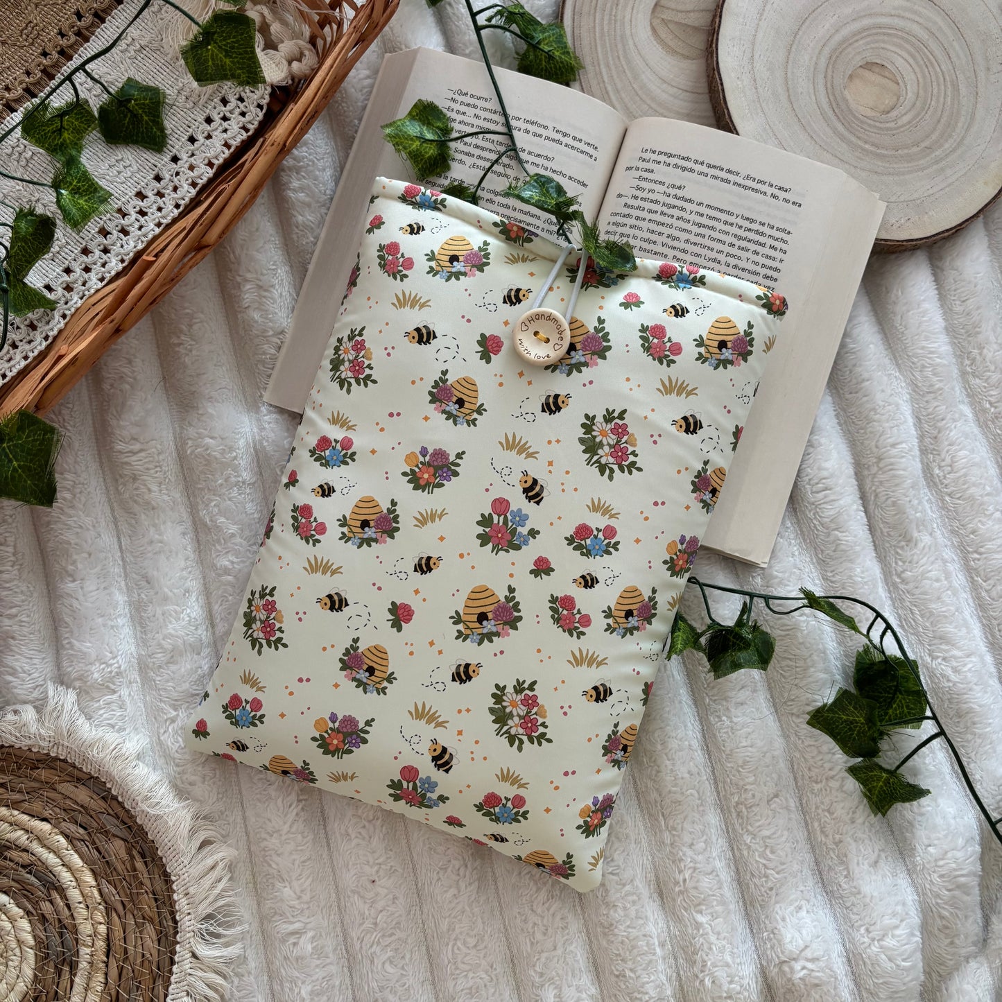 Funda literaria panel de abejas