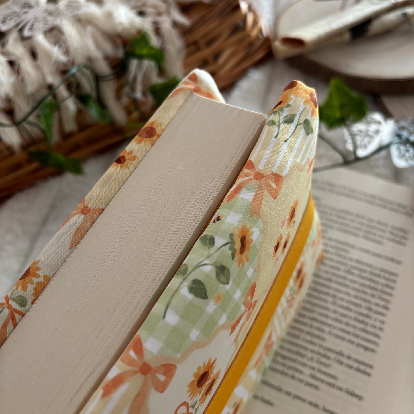 Funda ajustable girasoles en primavera