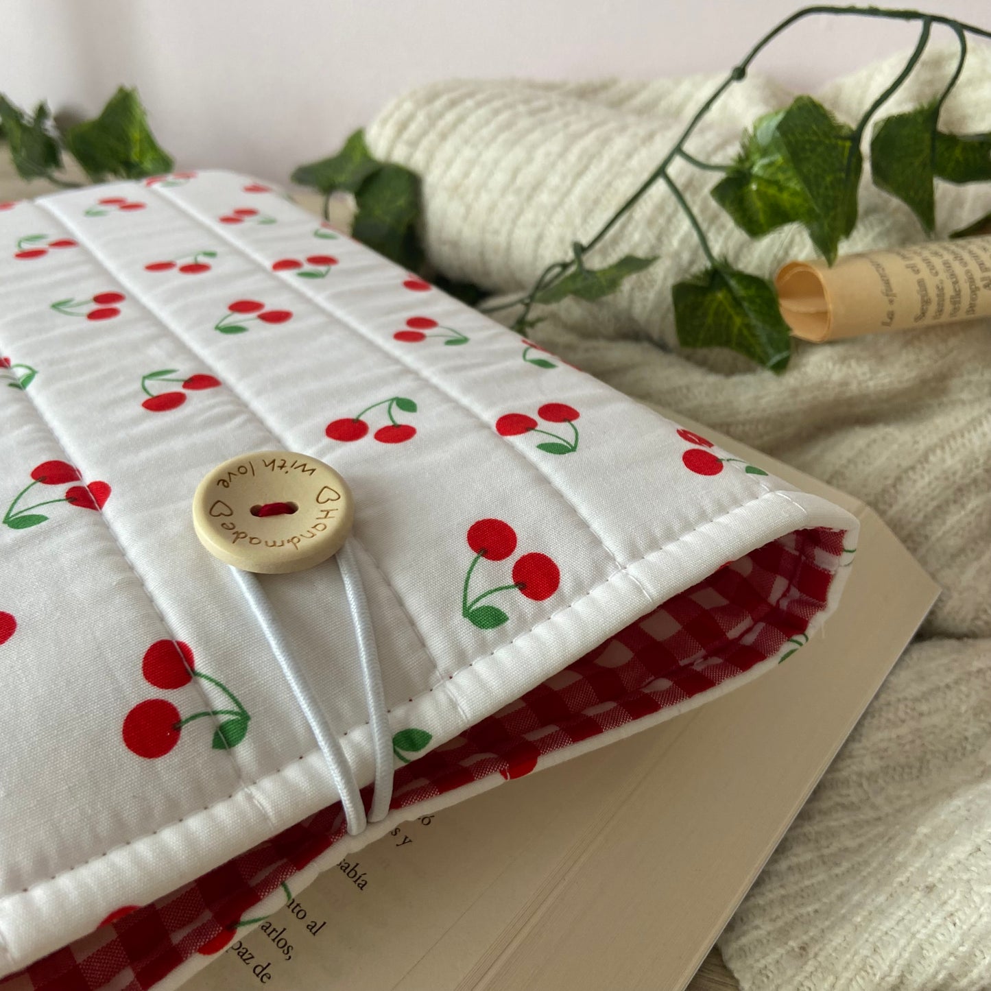 Funda literaria cerezitas