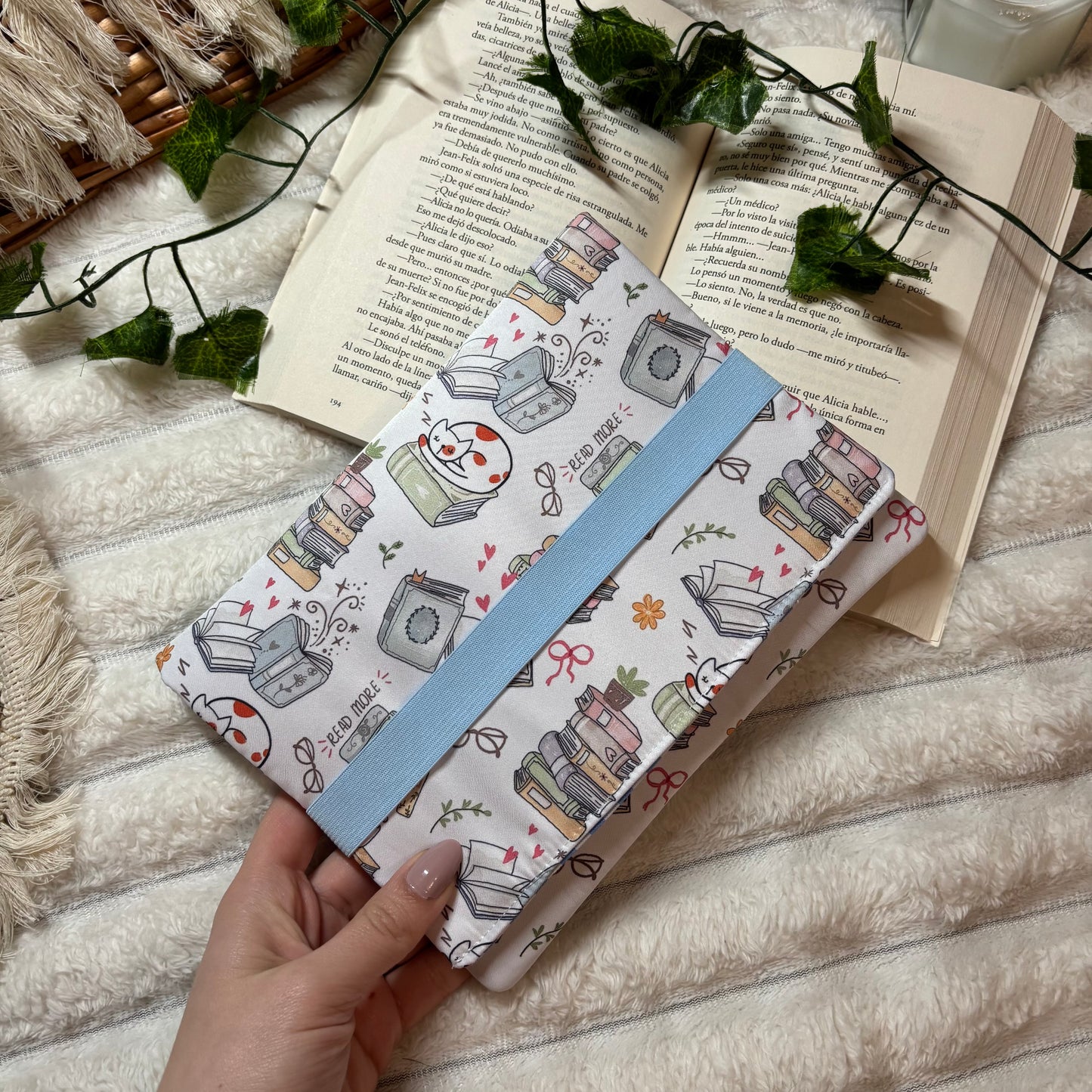 Funda de solapas para ebook gatitos lectores