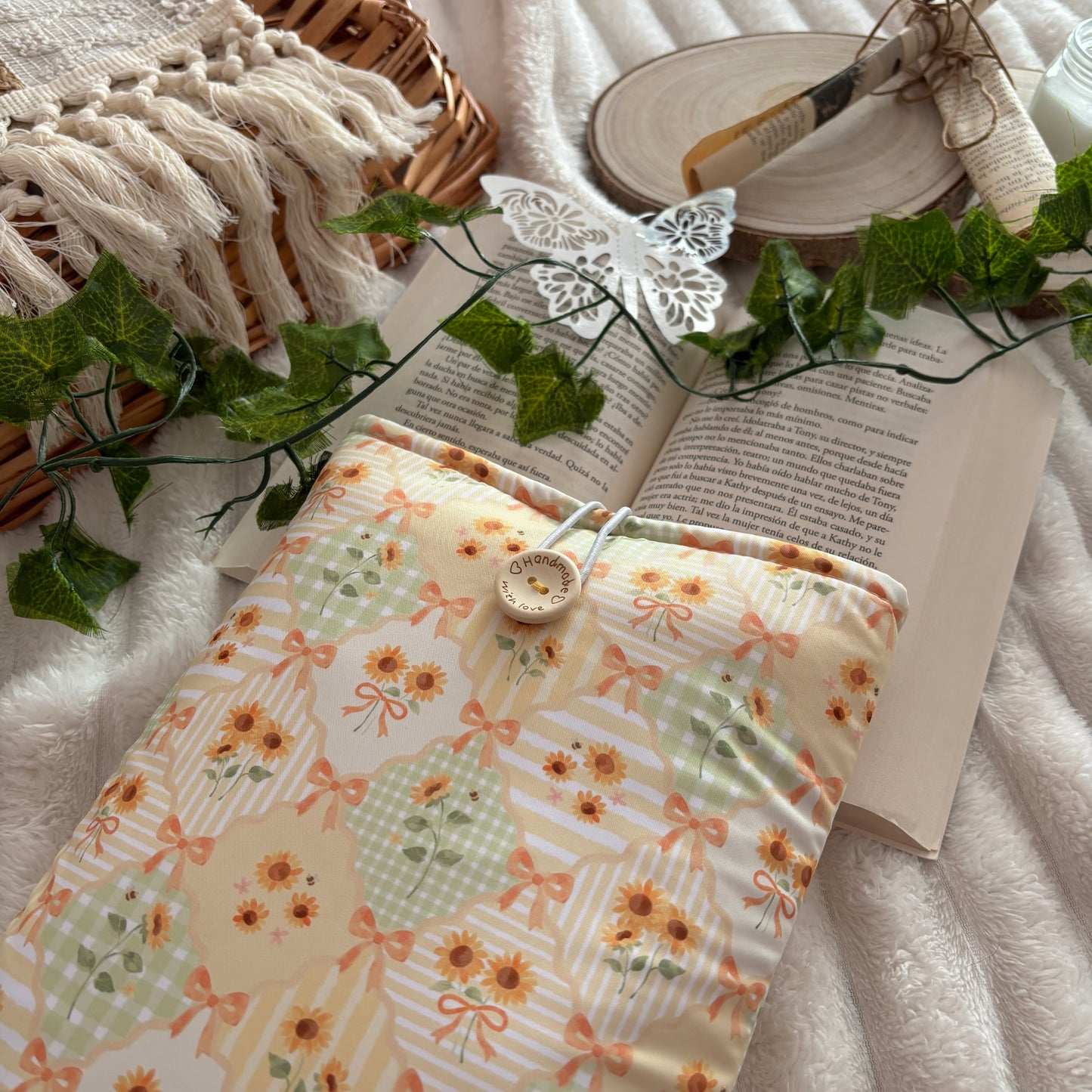 Funda literaria girasoles en primavera