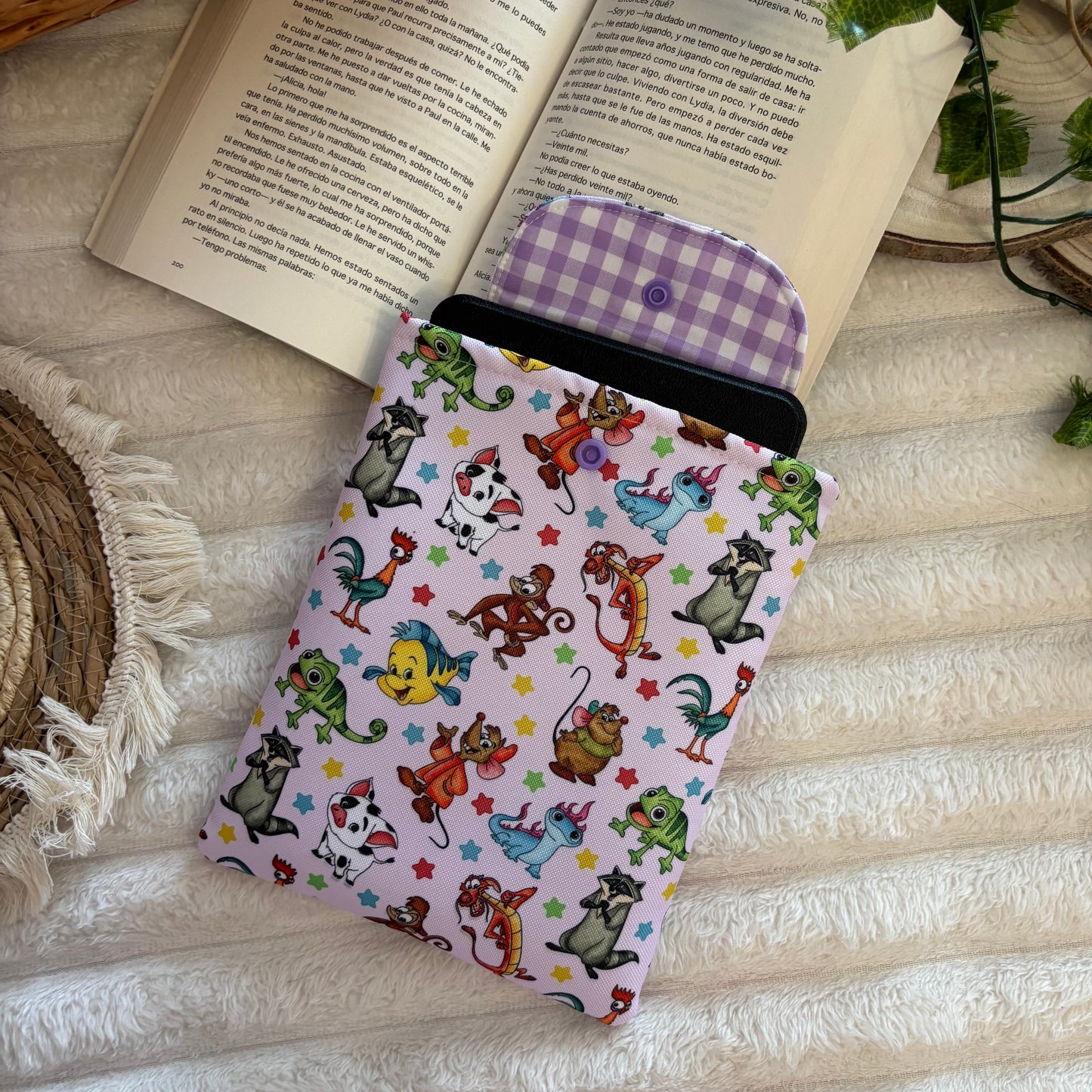 Funda kindle/kobo libra colour mascotas Disney impermeable