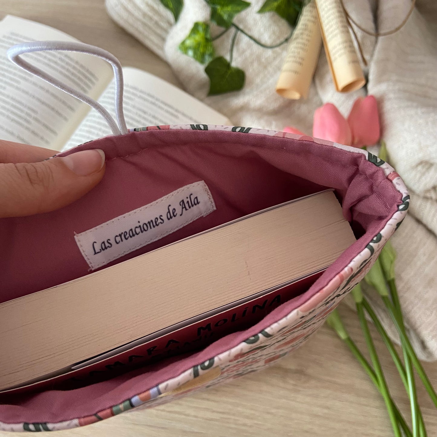 Funda literaria lectura en primavera