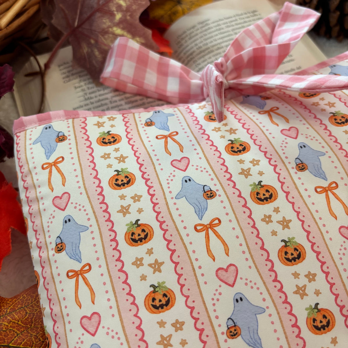 Funda literaria Spooky season
