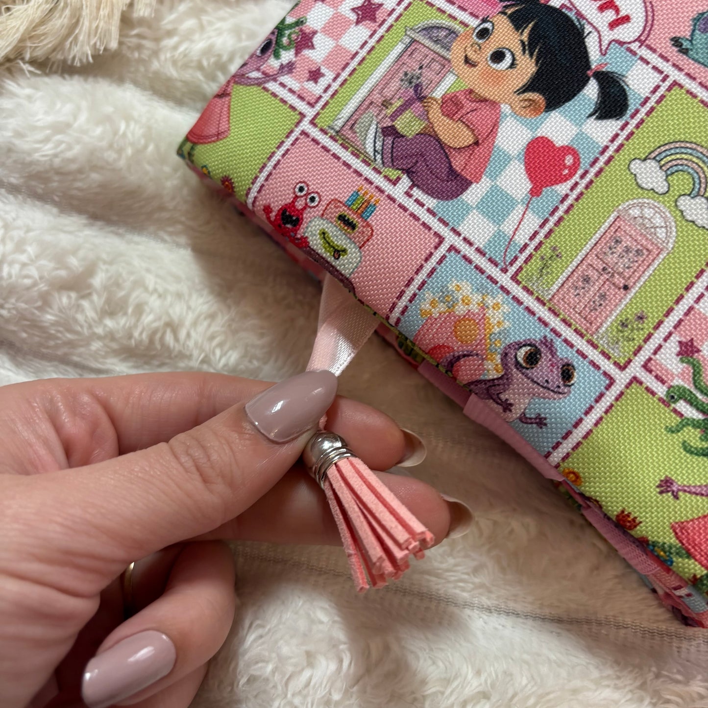 Funda ajustable collage Monstruos S.A