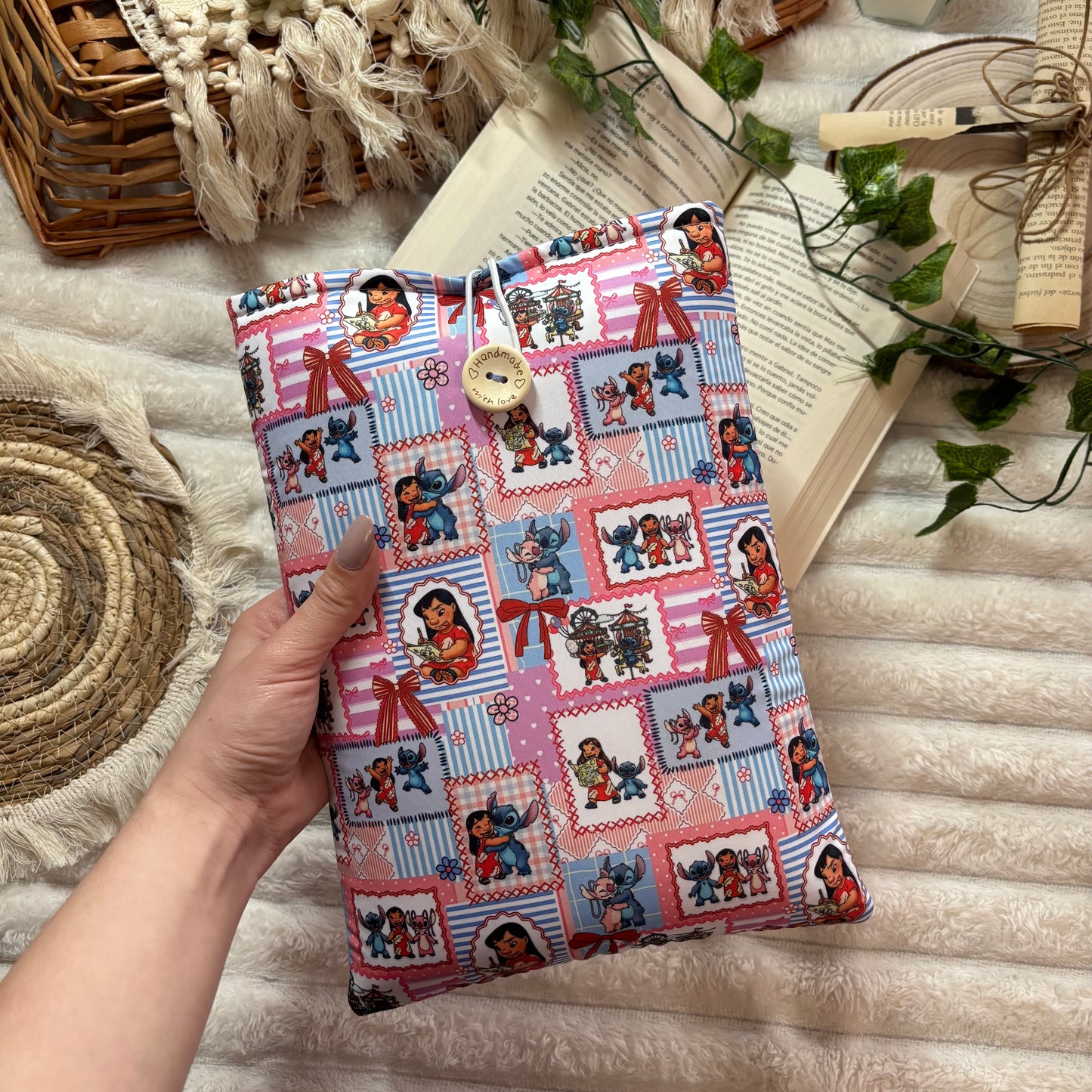 Funda literaria Lilo, Stitch y Angel