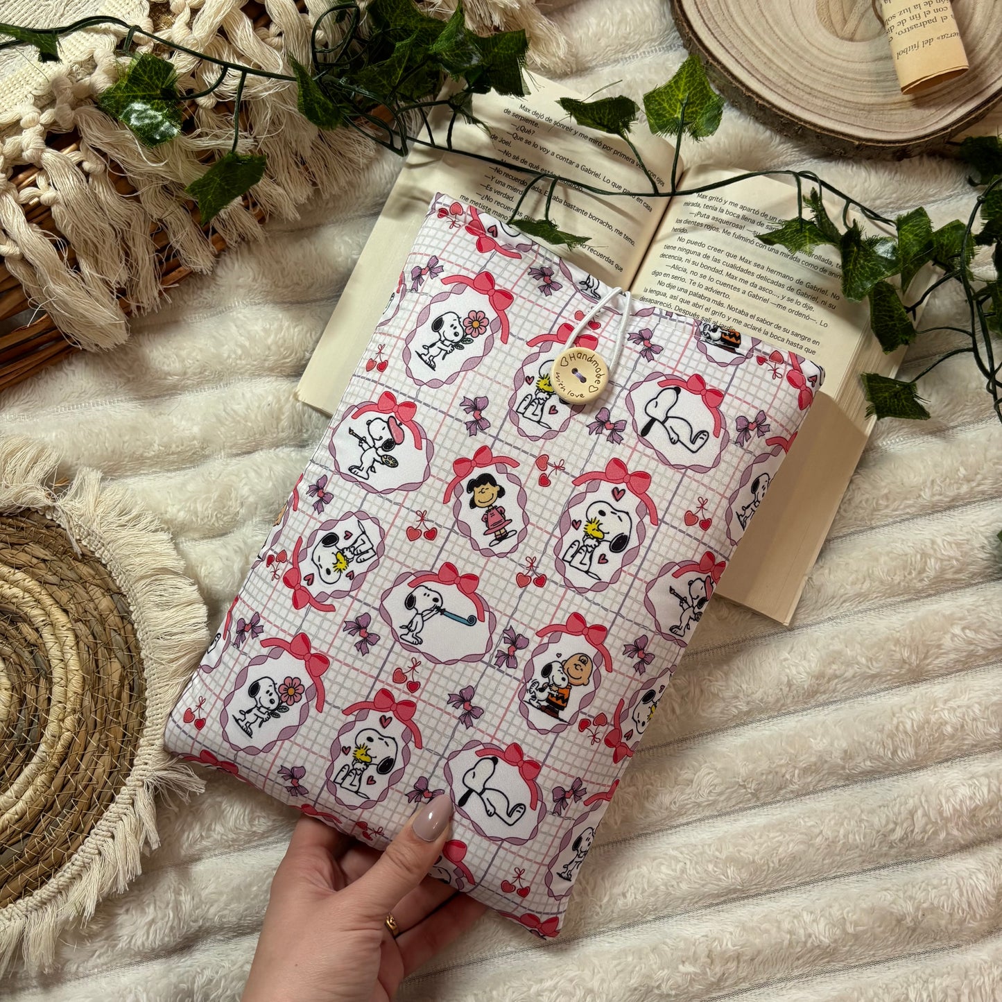 Funda literaria cute Snoopy