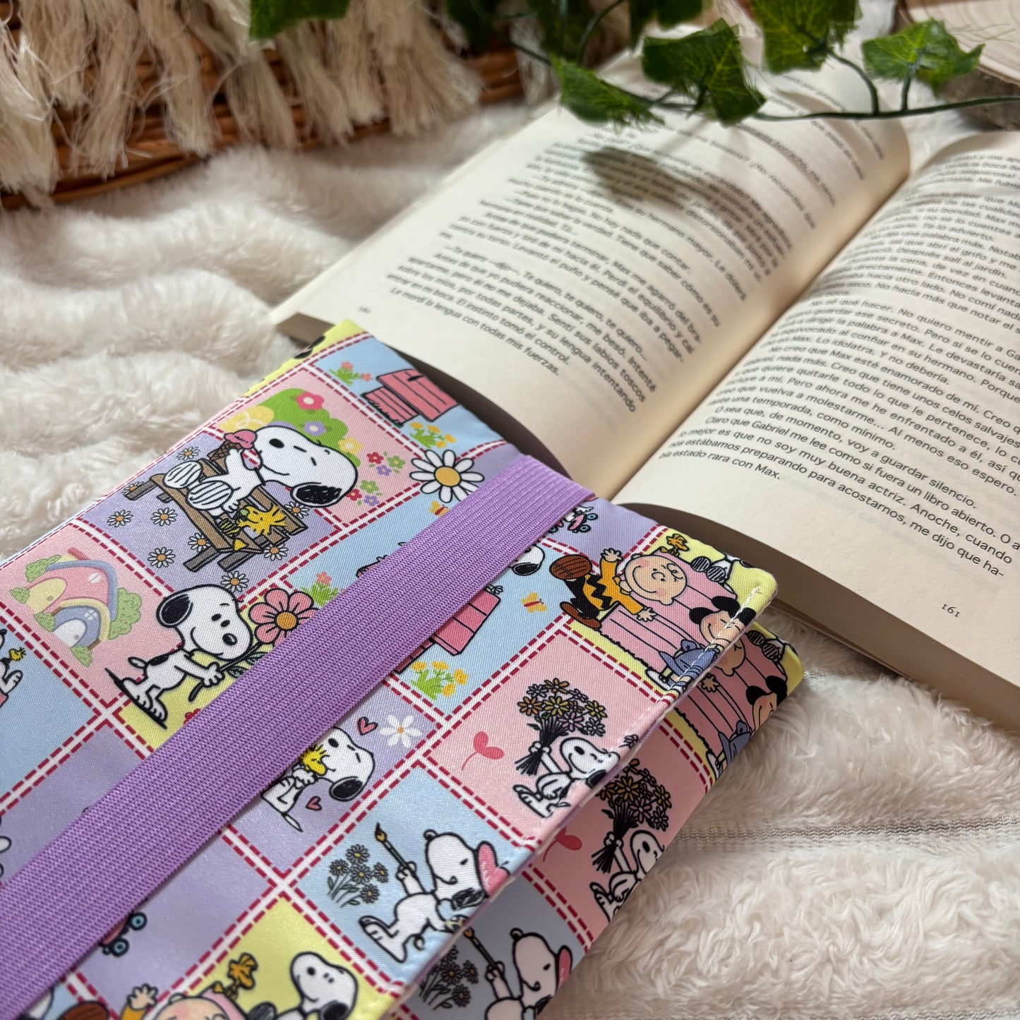 Funda de solapas para ebook Snoopy en la vida