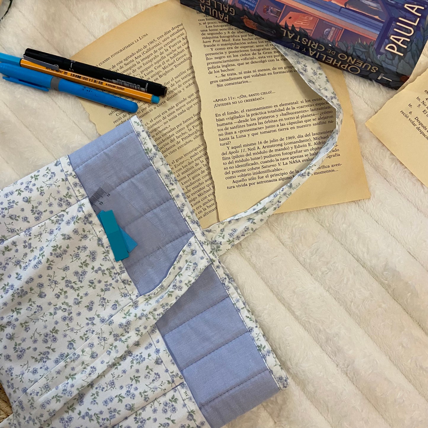 Funda literaria Bloom acolchada con bolsillos