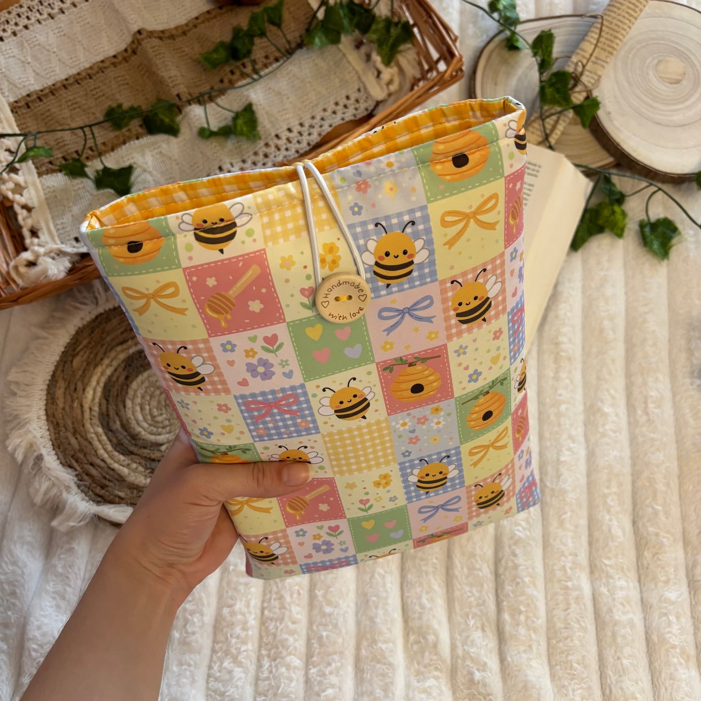 Funda literaria abejitas