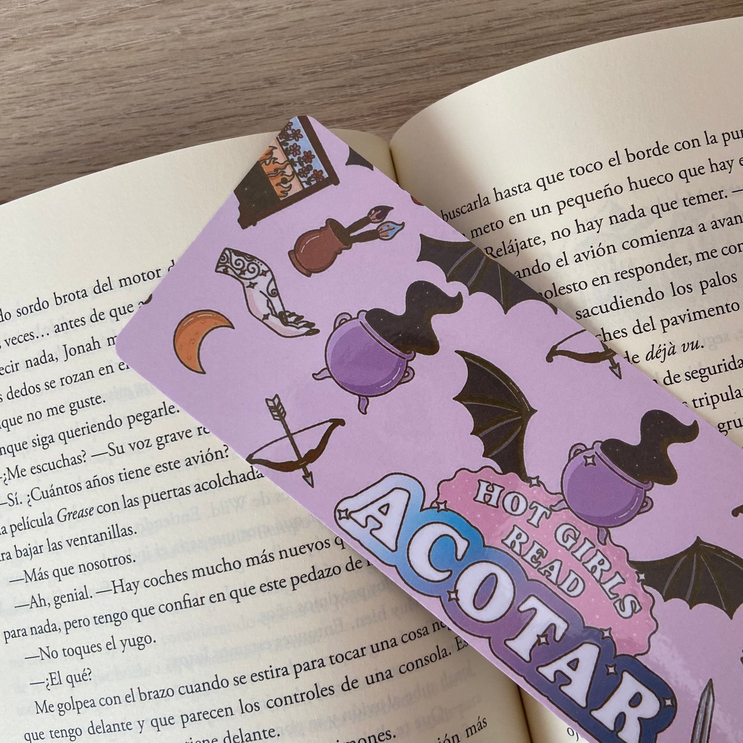 Marcapáginas Hot girls read ACOTAR