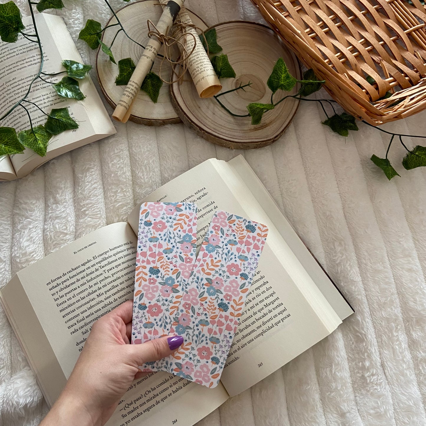 Marcapáginas florado