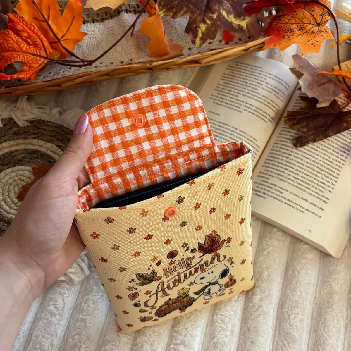 Funda kindle/kobo Hello autumn Snoopy impermeable